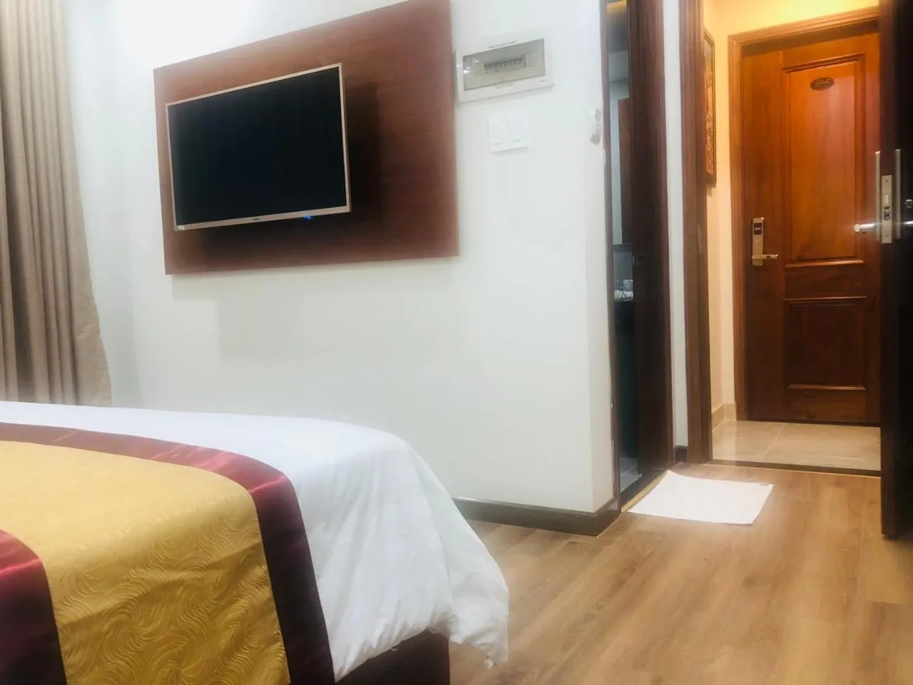 TV and multimedia in Doha 2 Hotel Saigon Airport