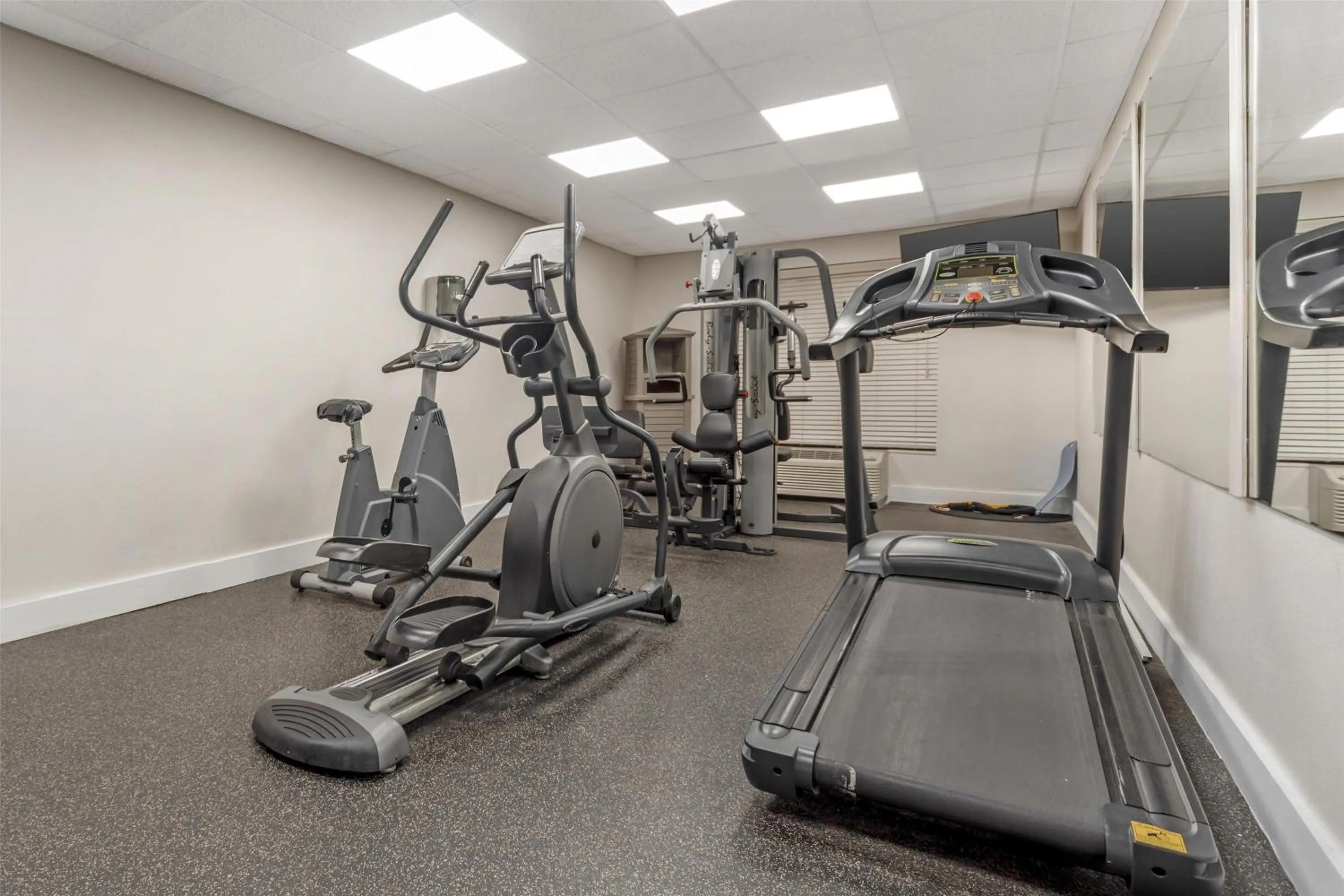 Fitness centre/facilities in Best Western Chesapeake Bay North Inn