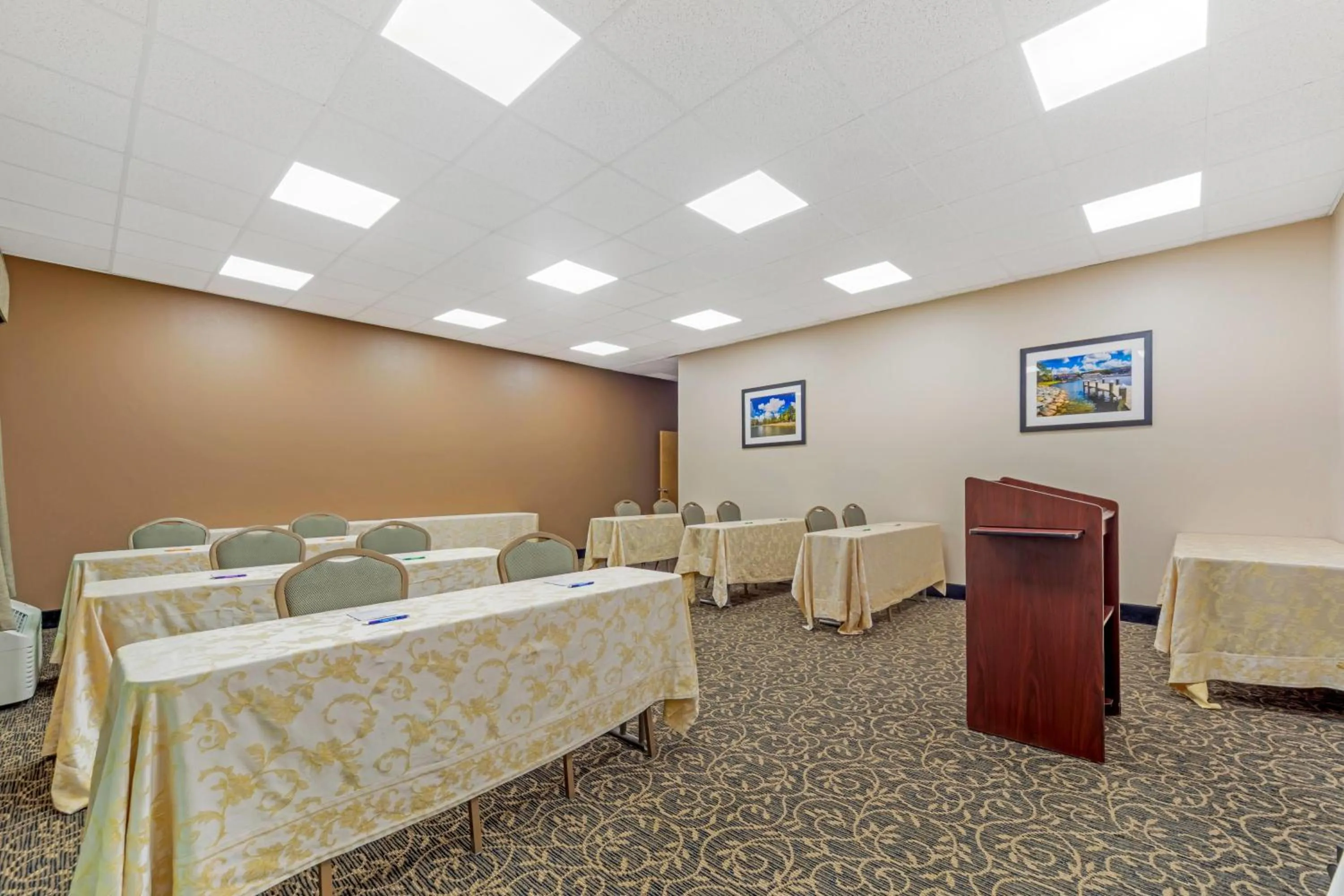 Meeting/conference room in Wingate by Wyndham North East