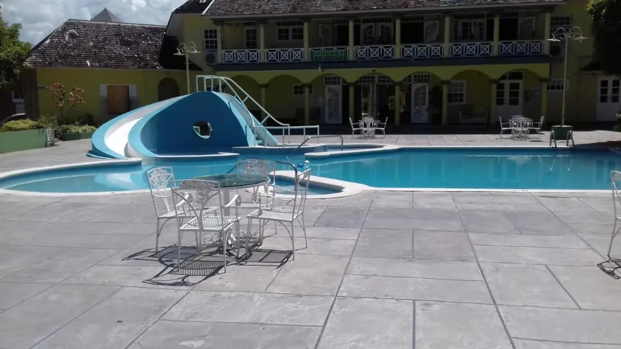 Swimming pool in SandCastles Holiday #C9