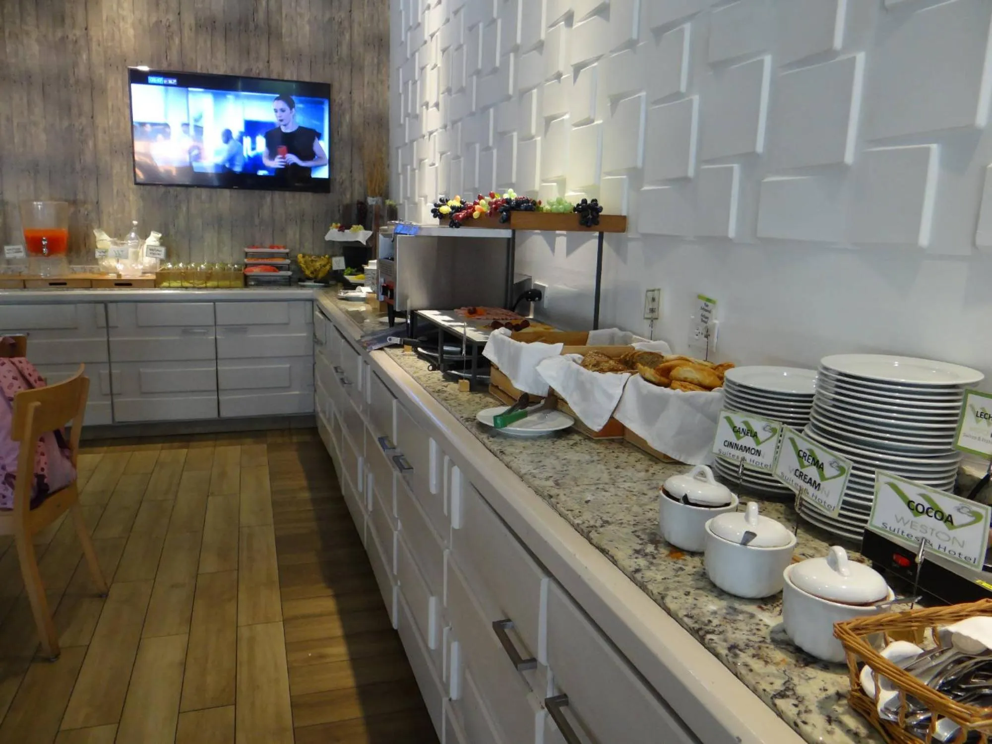 Breakfast in Weston Suites Hotel