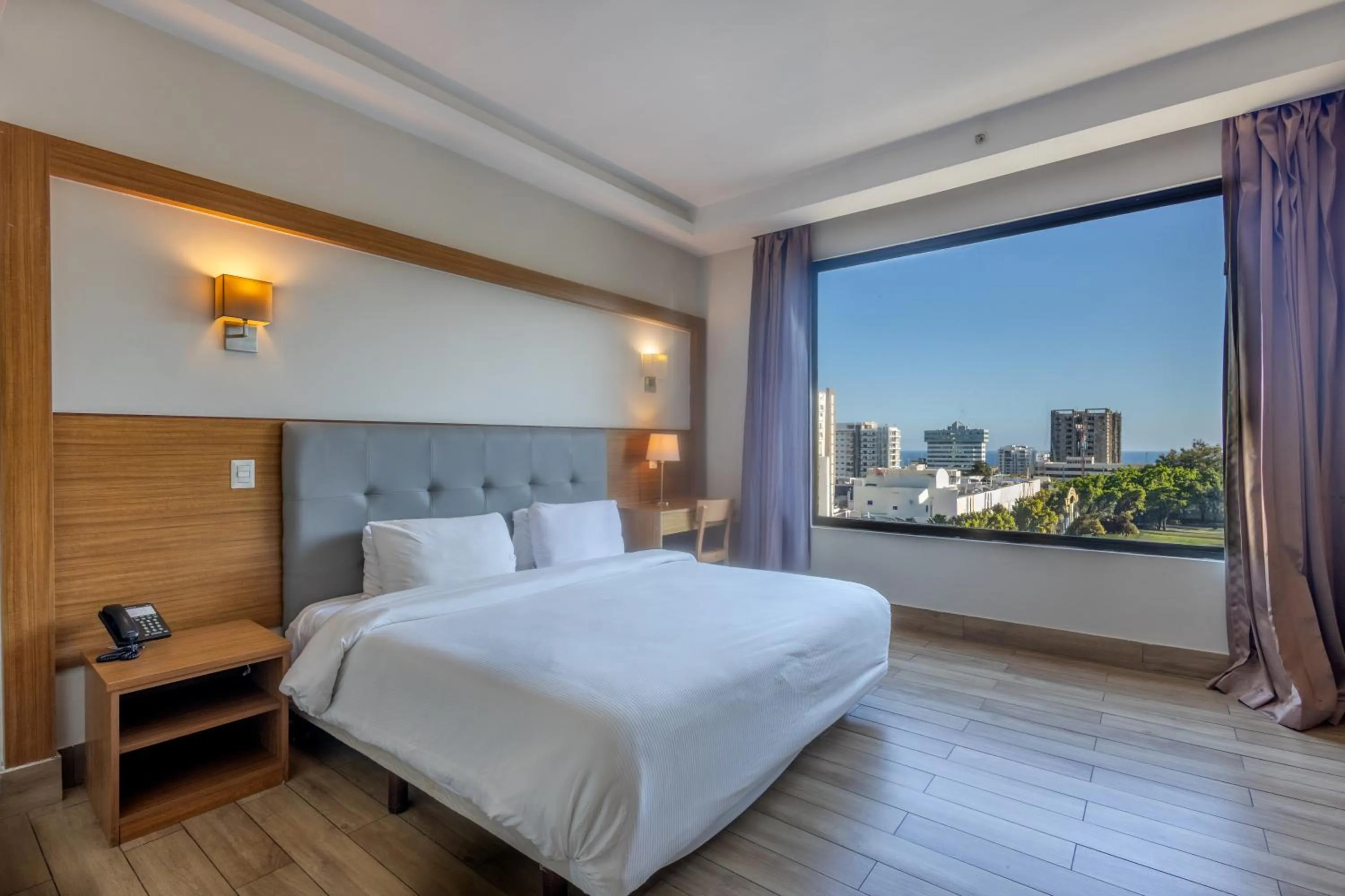 View (from property/room), Bed in Weston Suites Hotel