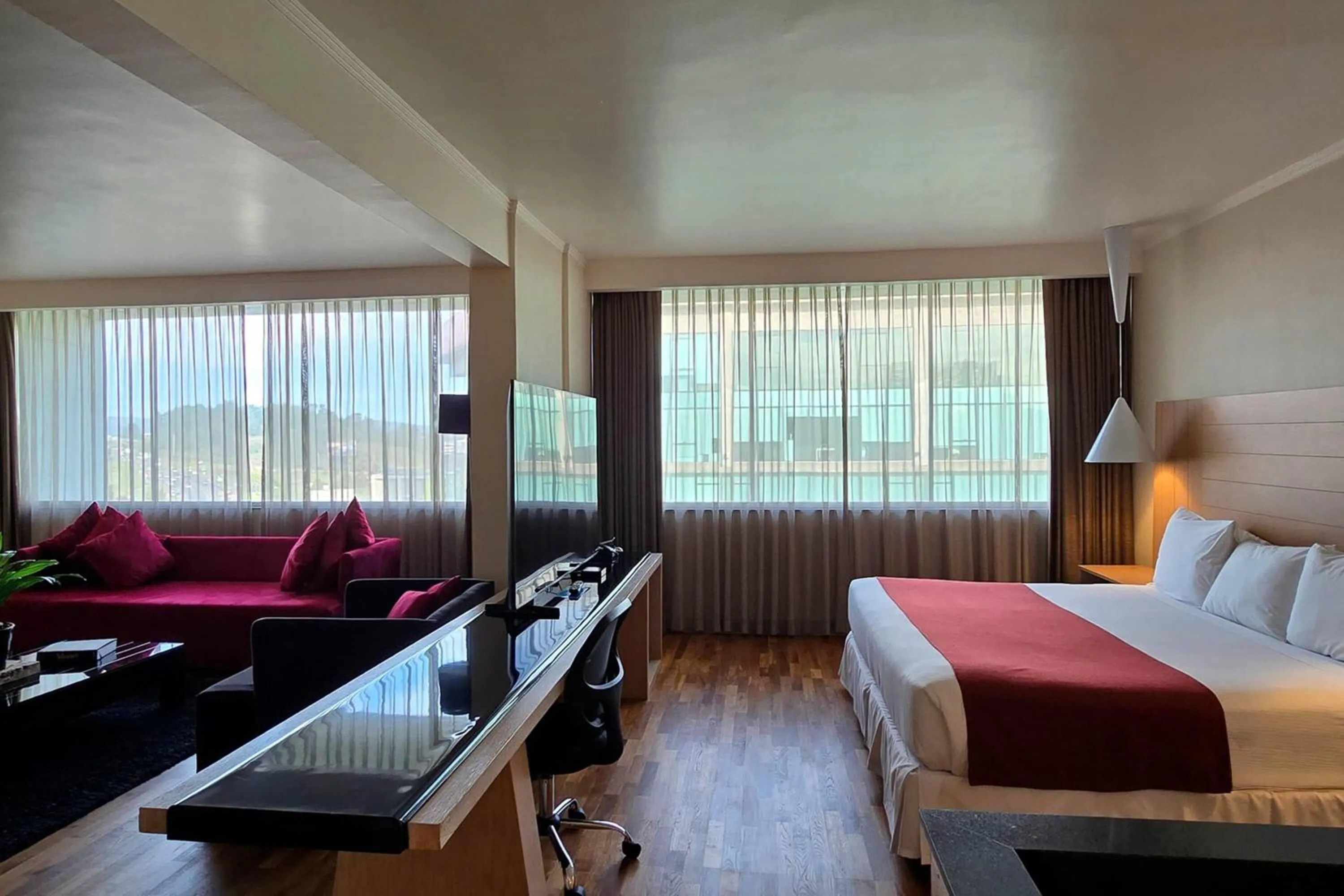 Photo of the whole room, Bed in Wyndham Concepcion Pettra