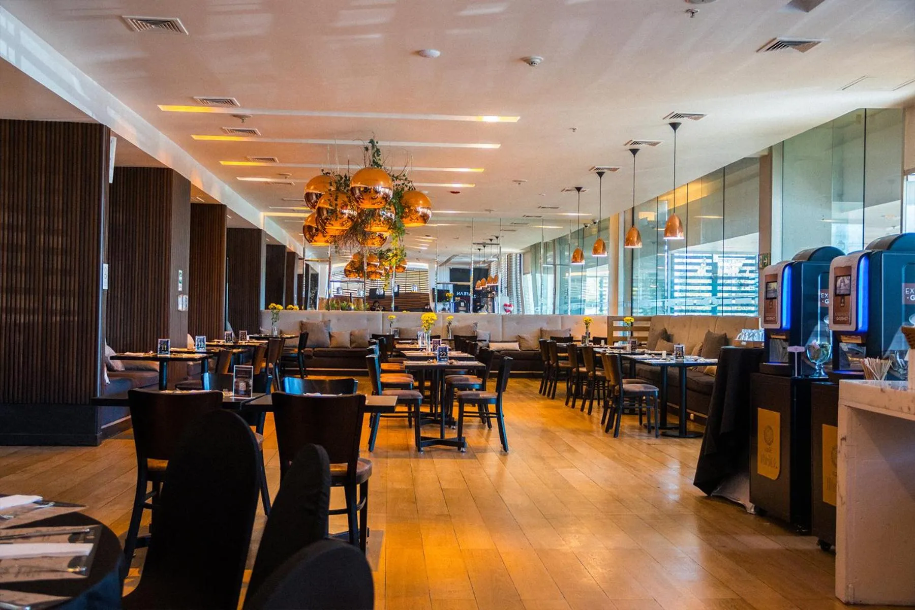 Restaurant/places to eat in Wyndham Concepcion Pettra