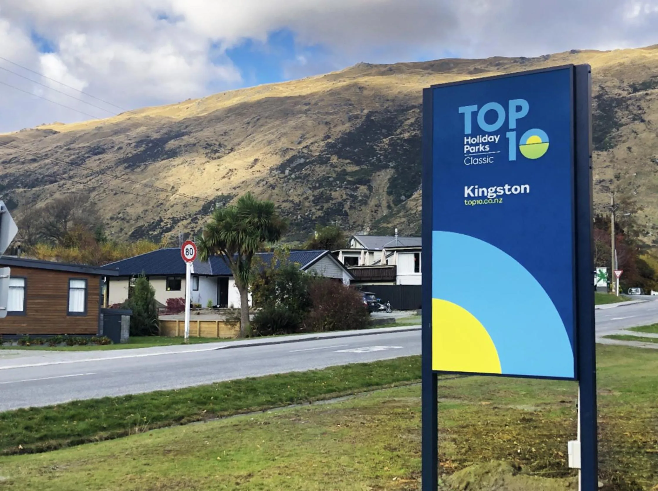 Facade/entrance in Kingston TOP 10 Holiday Park