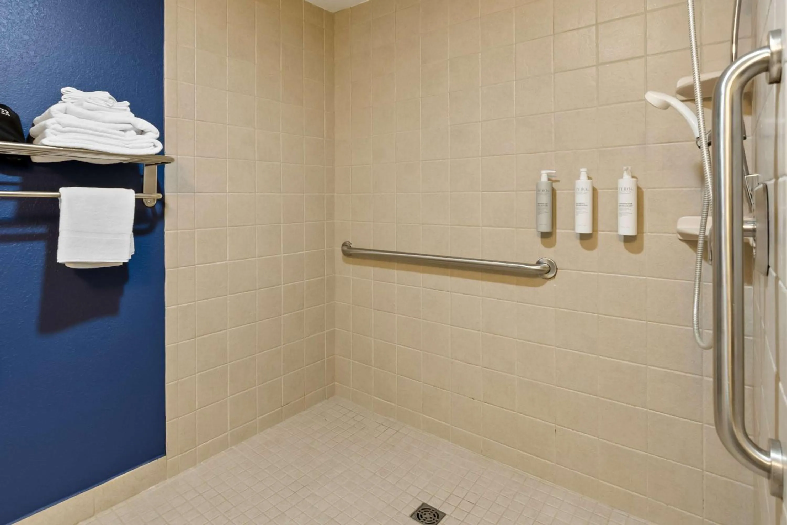 Bathroom in Super 8 by Wyndham Daleville/Roanoke