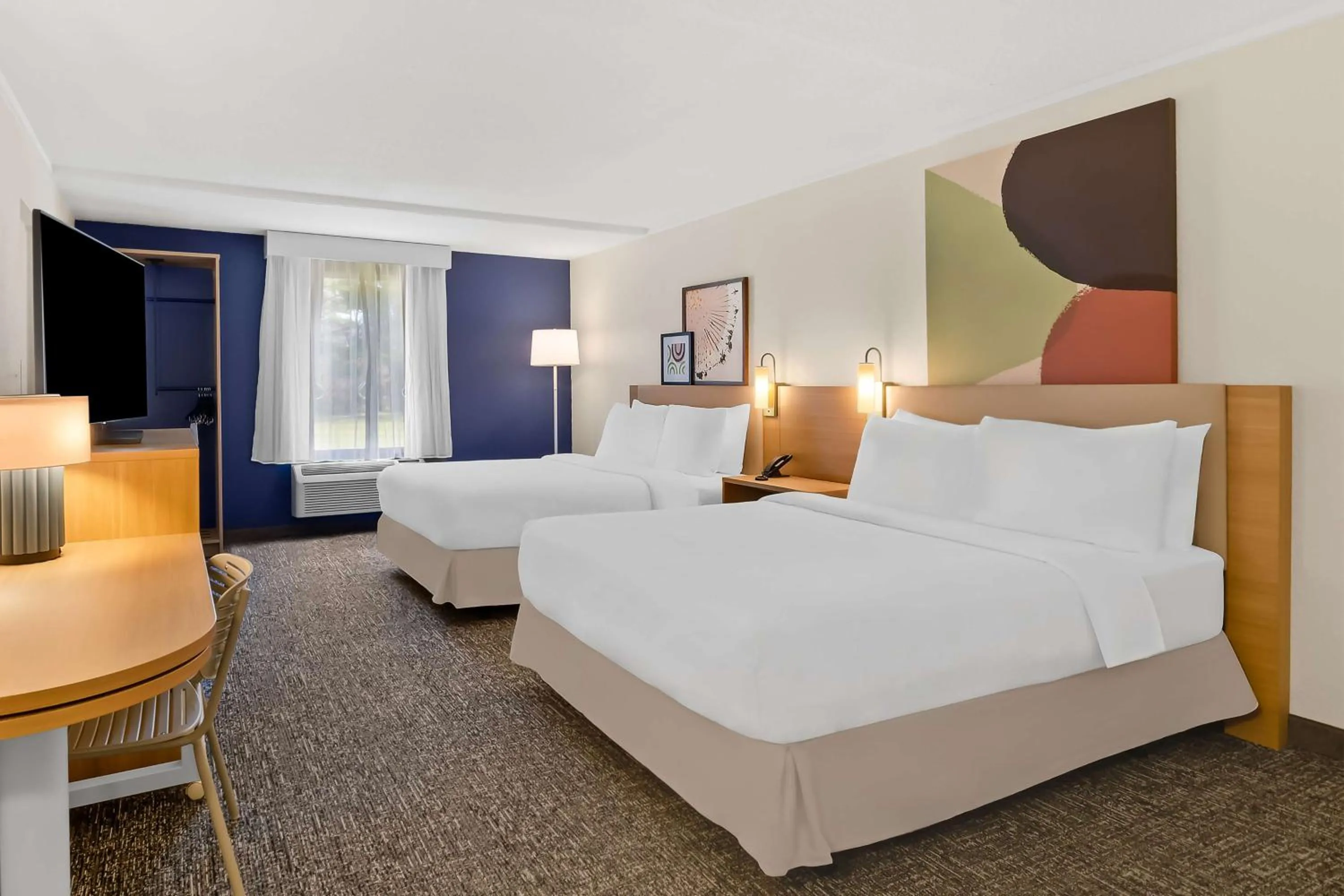 Bed in Super 8 by Wyndham Daleville/Roanoke