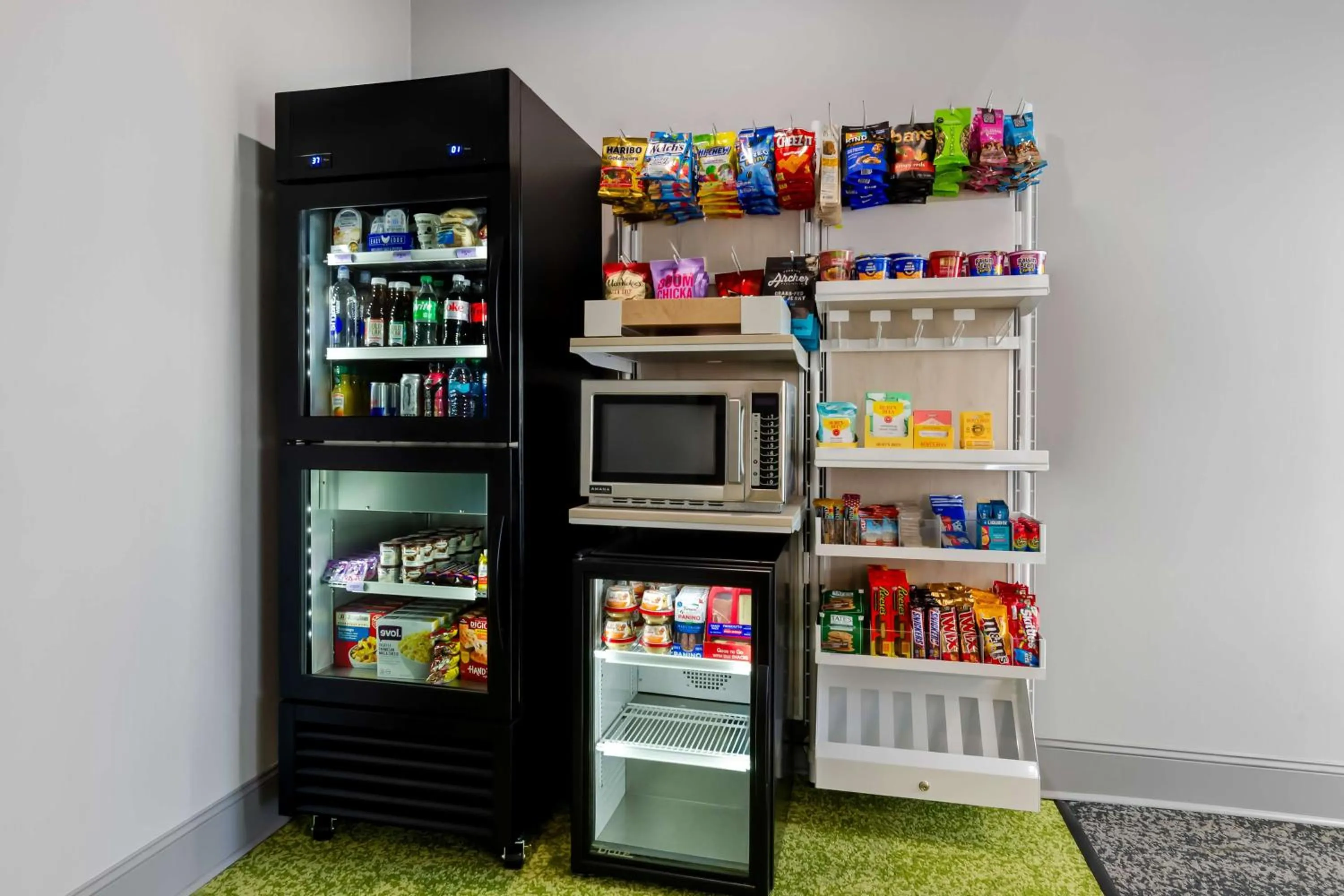 Restaurant/places to eat in Super 8 by Wyndham Daleville/Roanoke