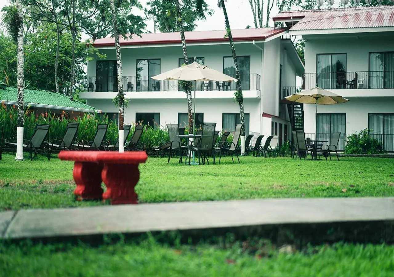 Property building in Hotel Eco Arenal