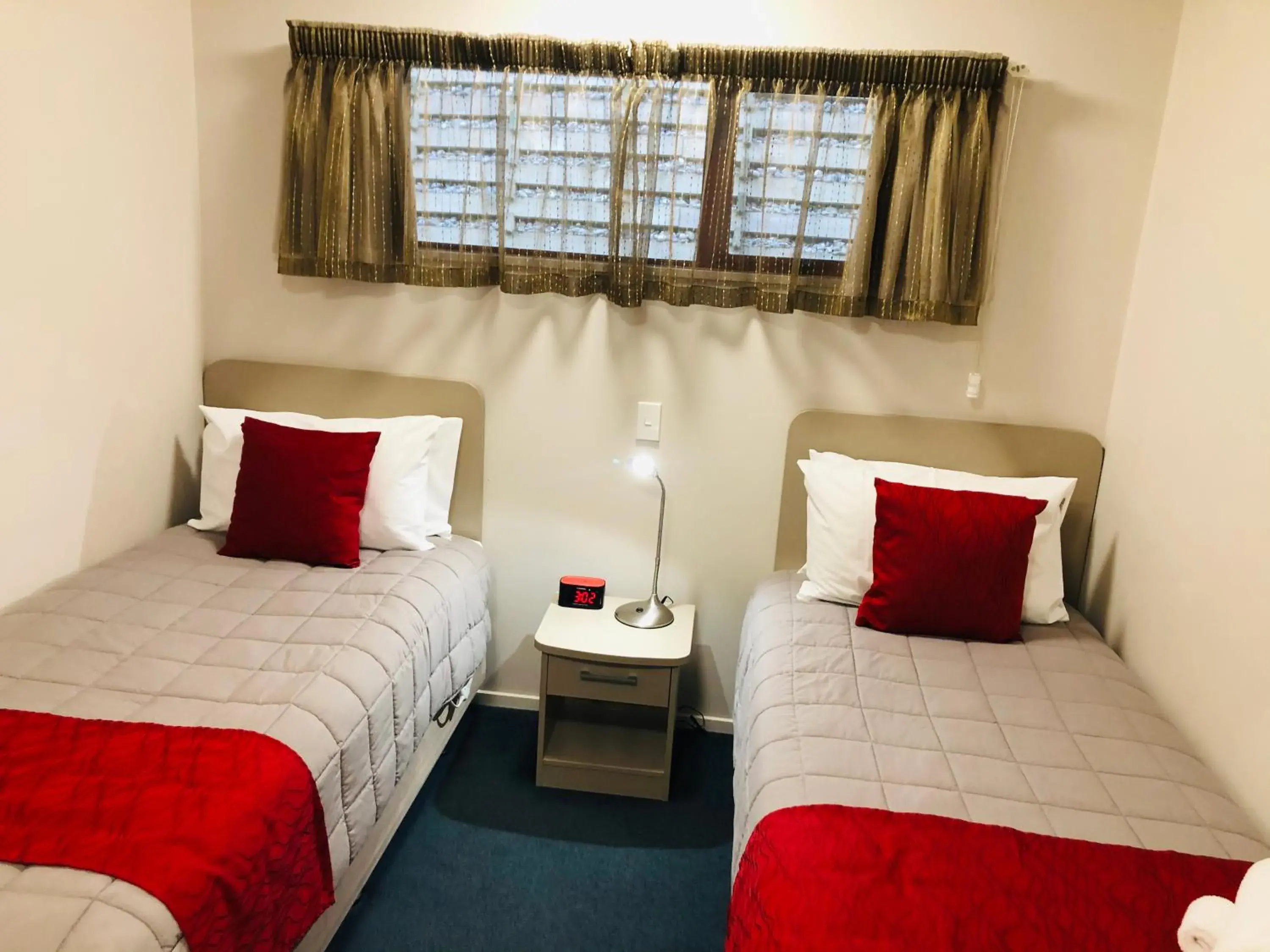 Two Bedroom Suite in ASURE Scenic Route Motor Lodge Two Bedroom Suite in ASURE Scenic Route Motor Lodge