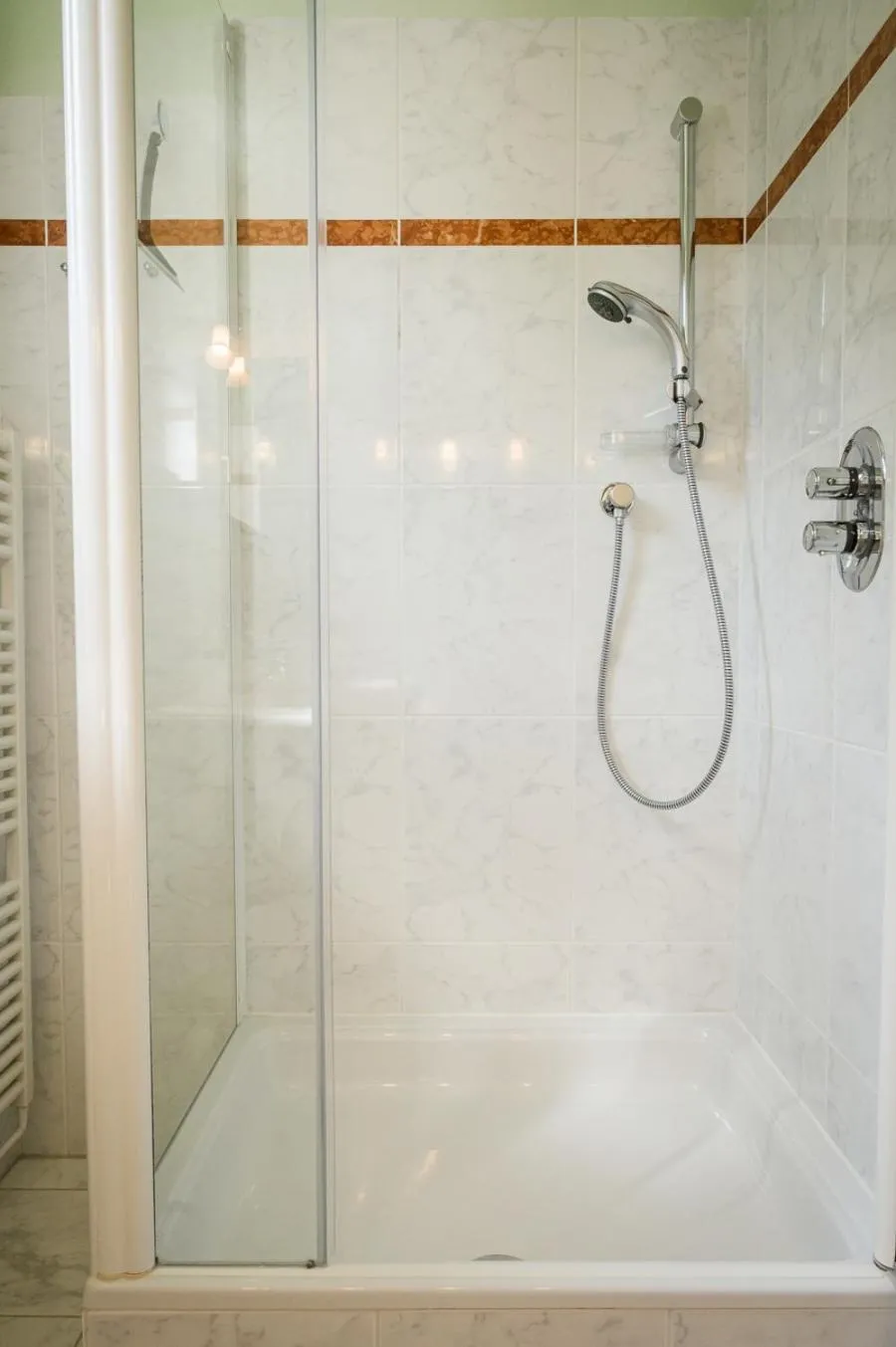 Shower in Panoramahotel Wagner - Das Biohotel am Semmering
