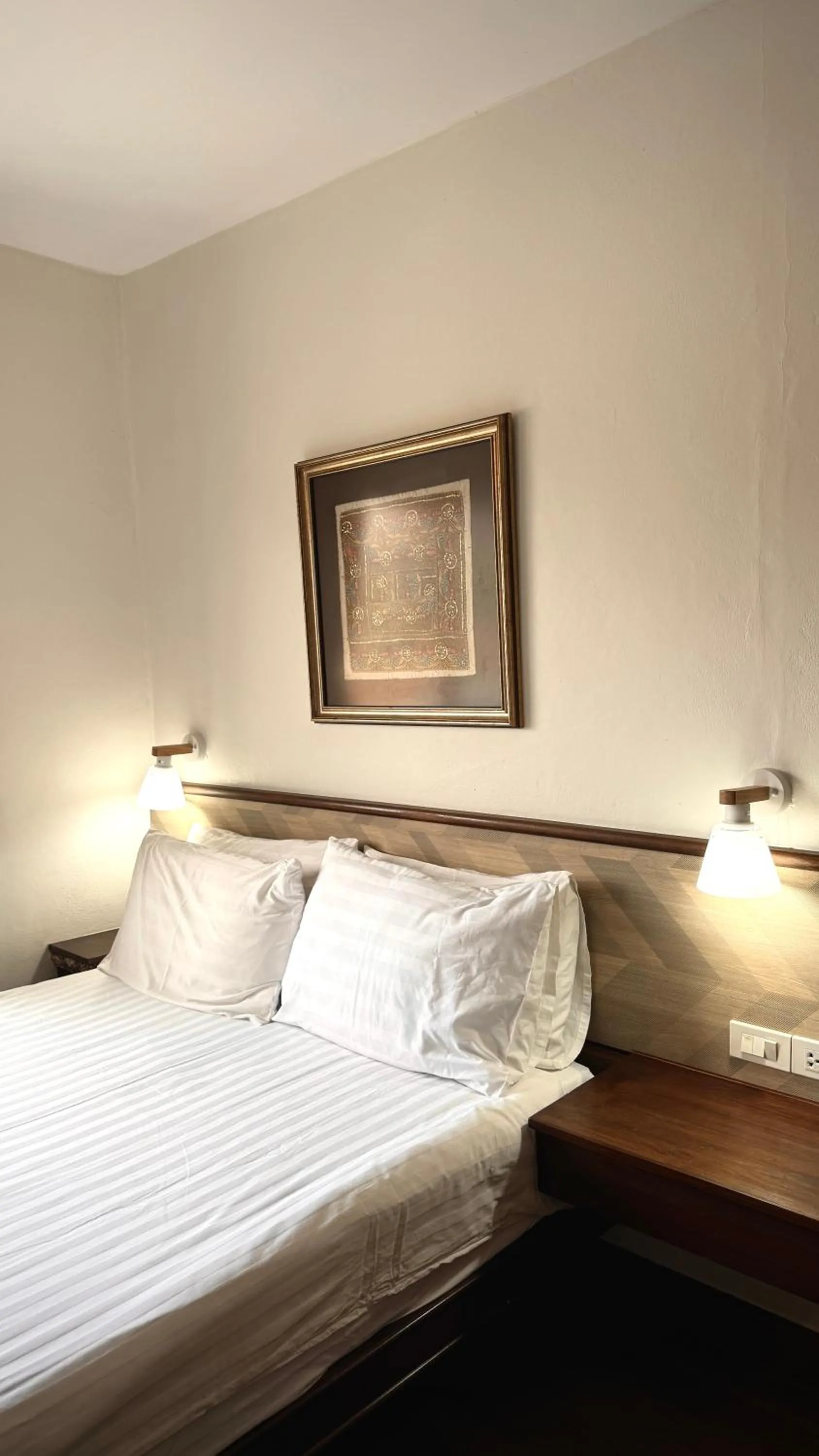 Bed in Chetuphon Gate