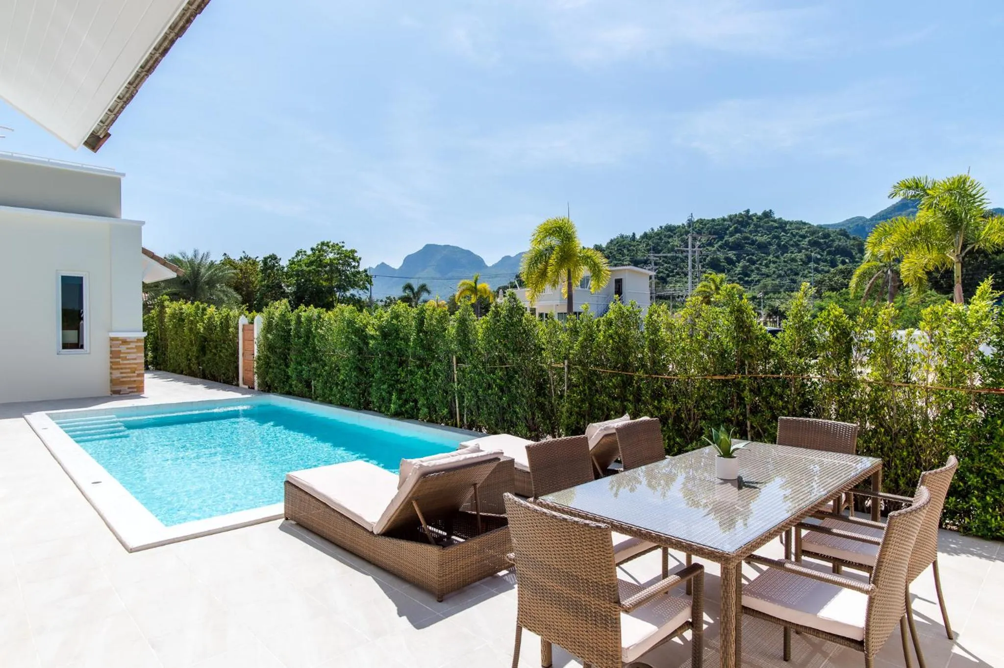 Patio in Oriental Beach Pearl Resort