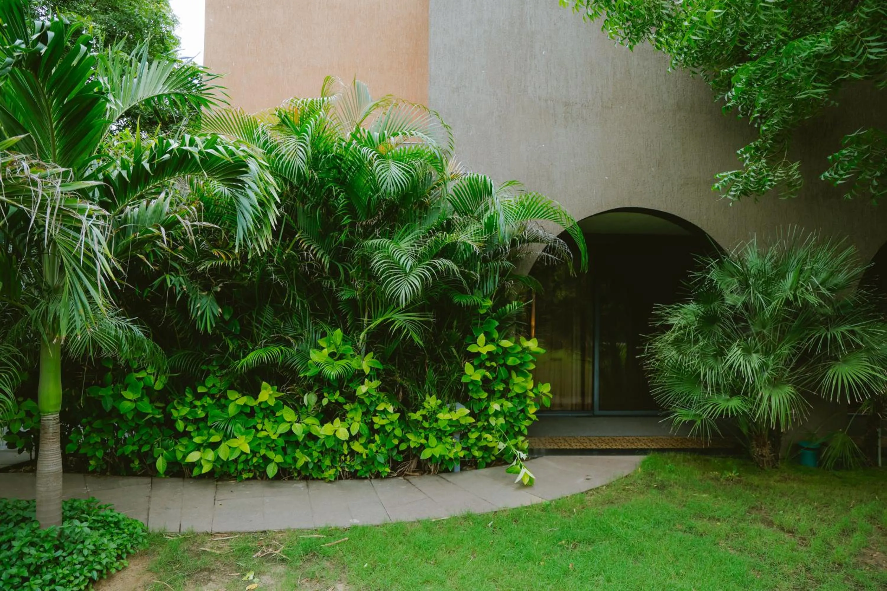 Day in Radisson Resort & Spa Kandla