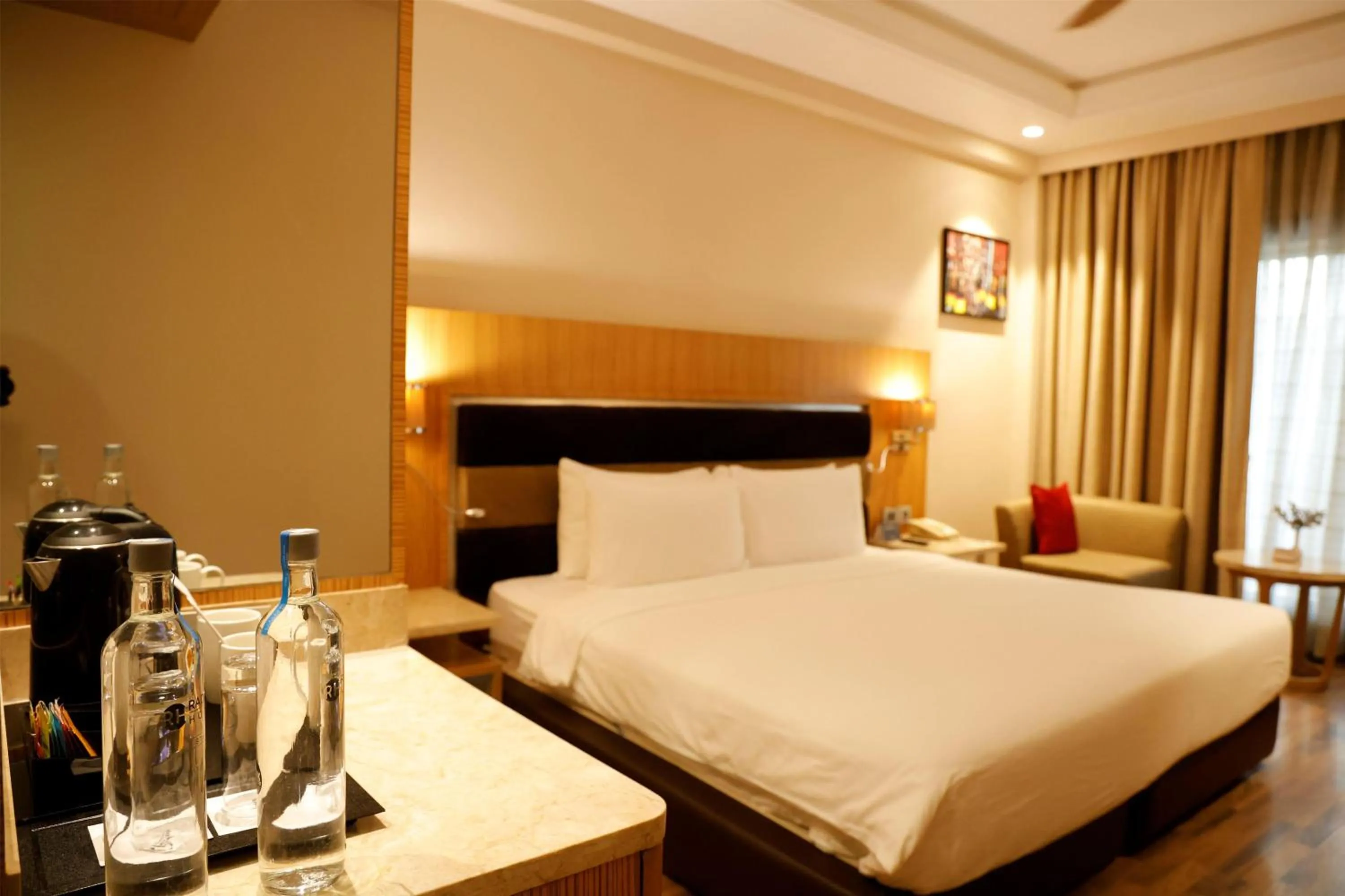 Bedroom, Bed in Radisson Resort & Spa Kandla