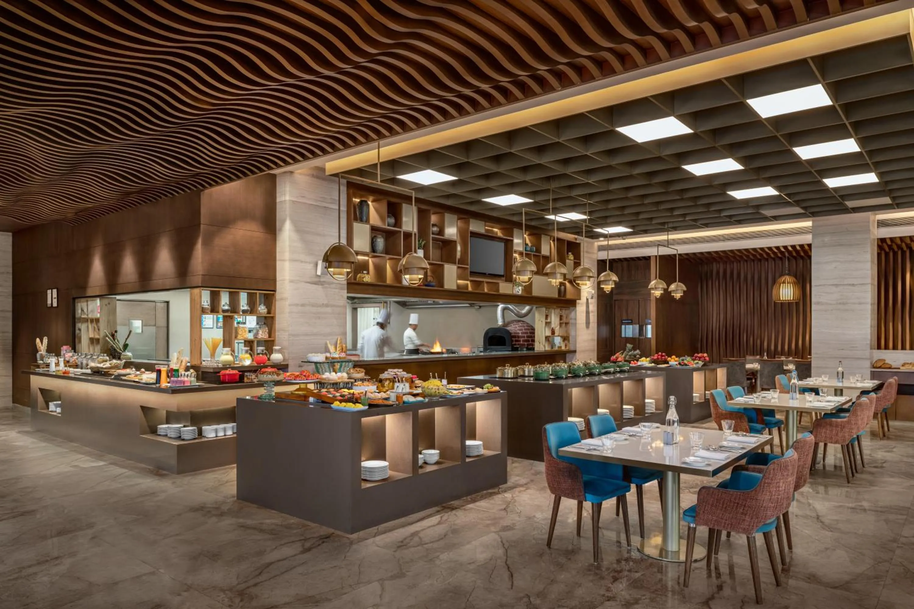 Dining area in Radisson Resort & Spa Kandla