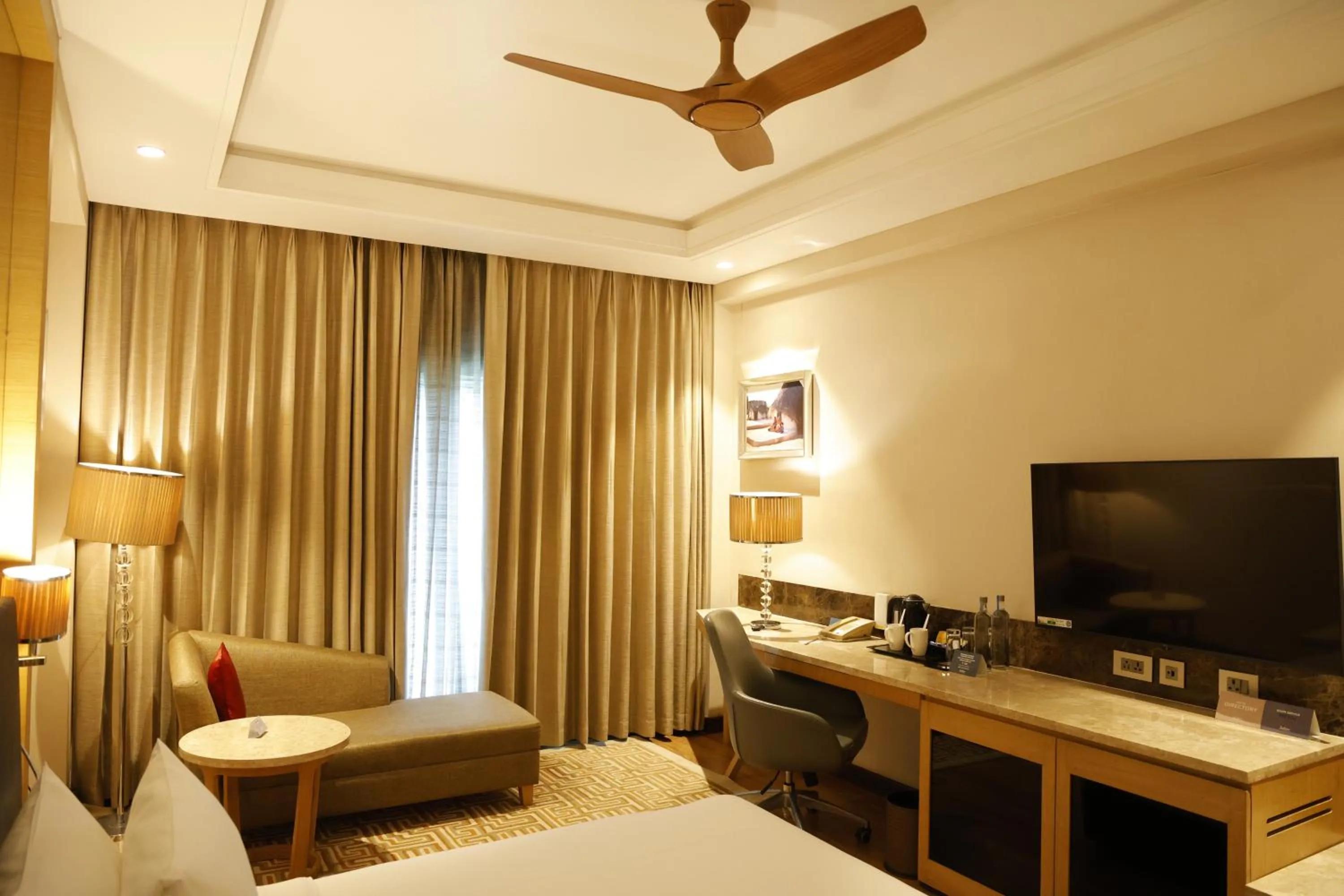 Bed in Radisson Resort & Spa Kandla