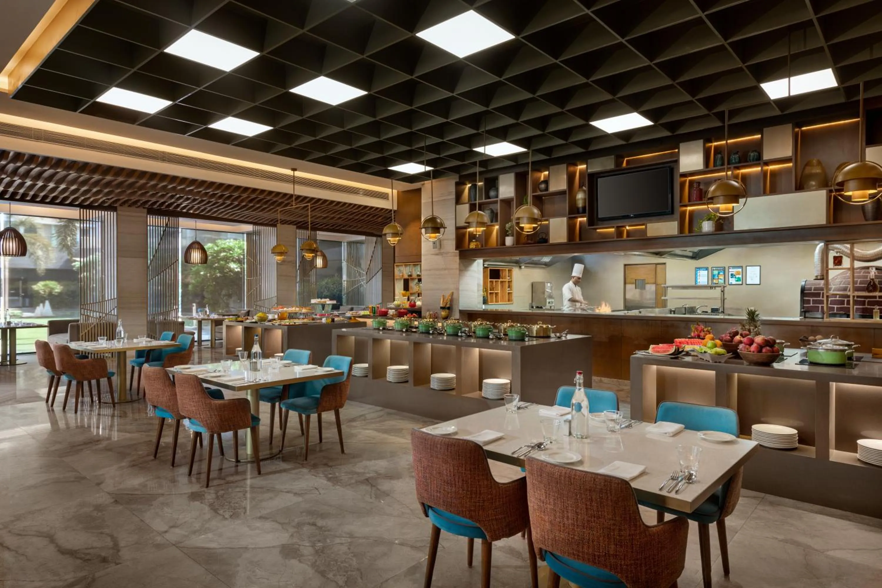 Restaurant/places to eat in Radisson Resort & Spa Kandla