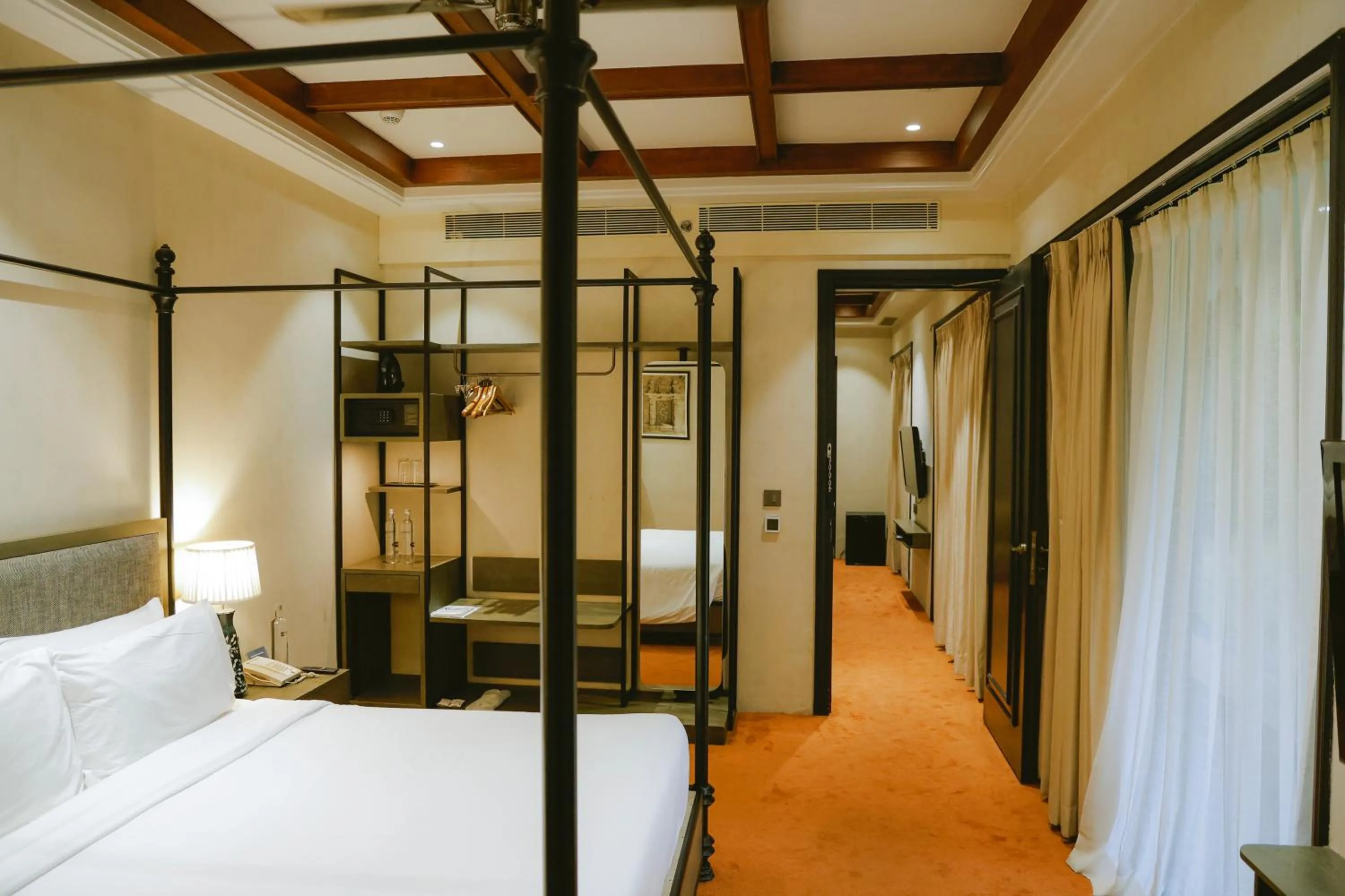 Bed in Radisson Resort & Spa Kandla