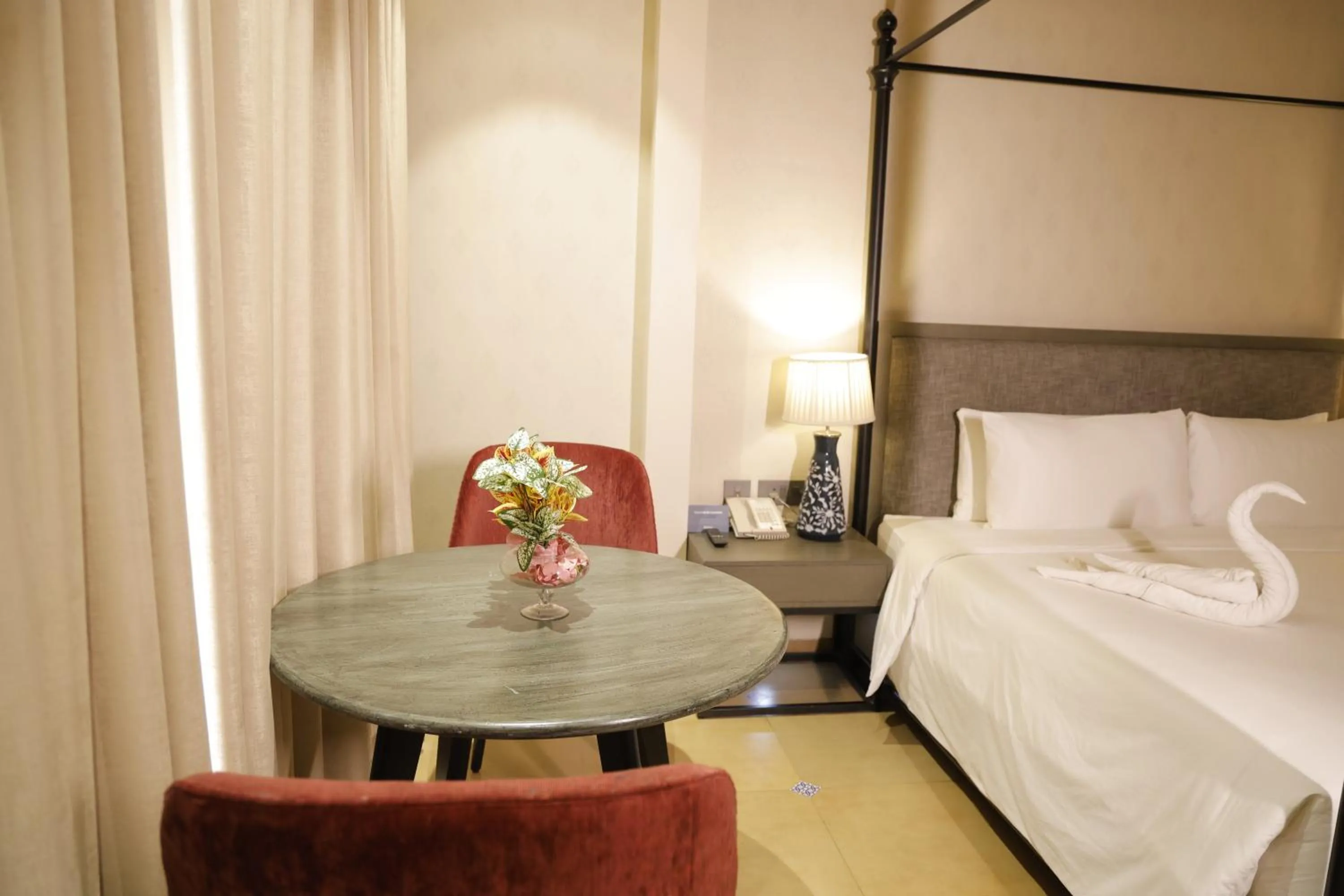 Bed in Radisson Resort & Spa Kandla