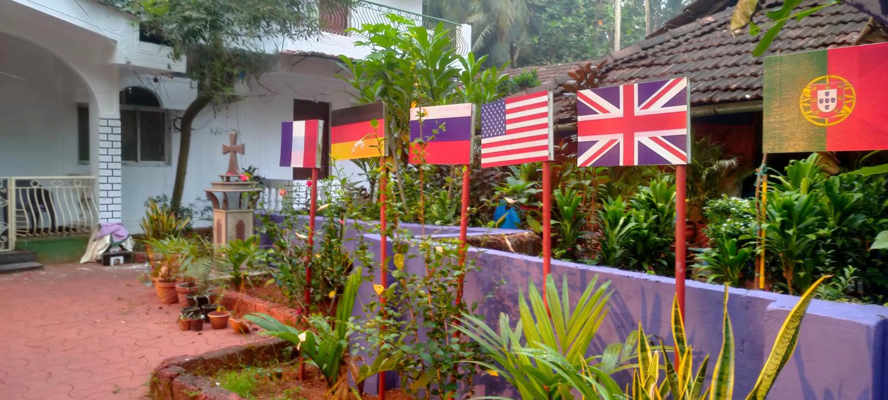 Garden view in Jes Guest House