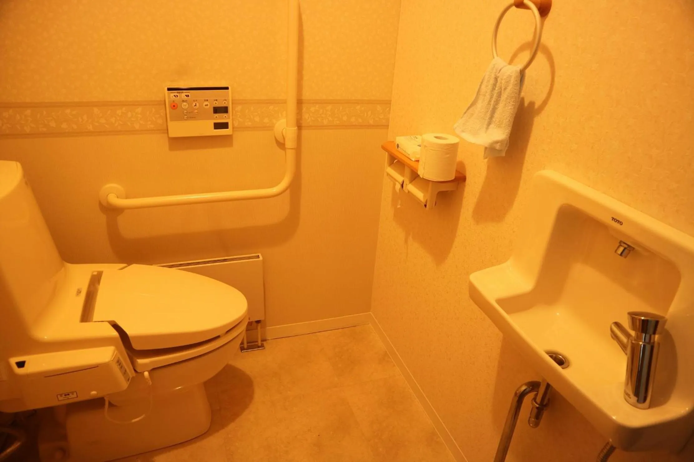 Toilet in Hostel Jumpu Manpan