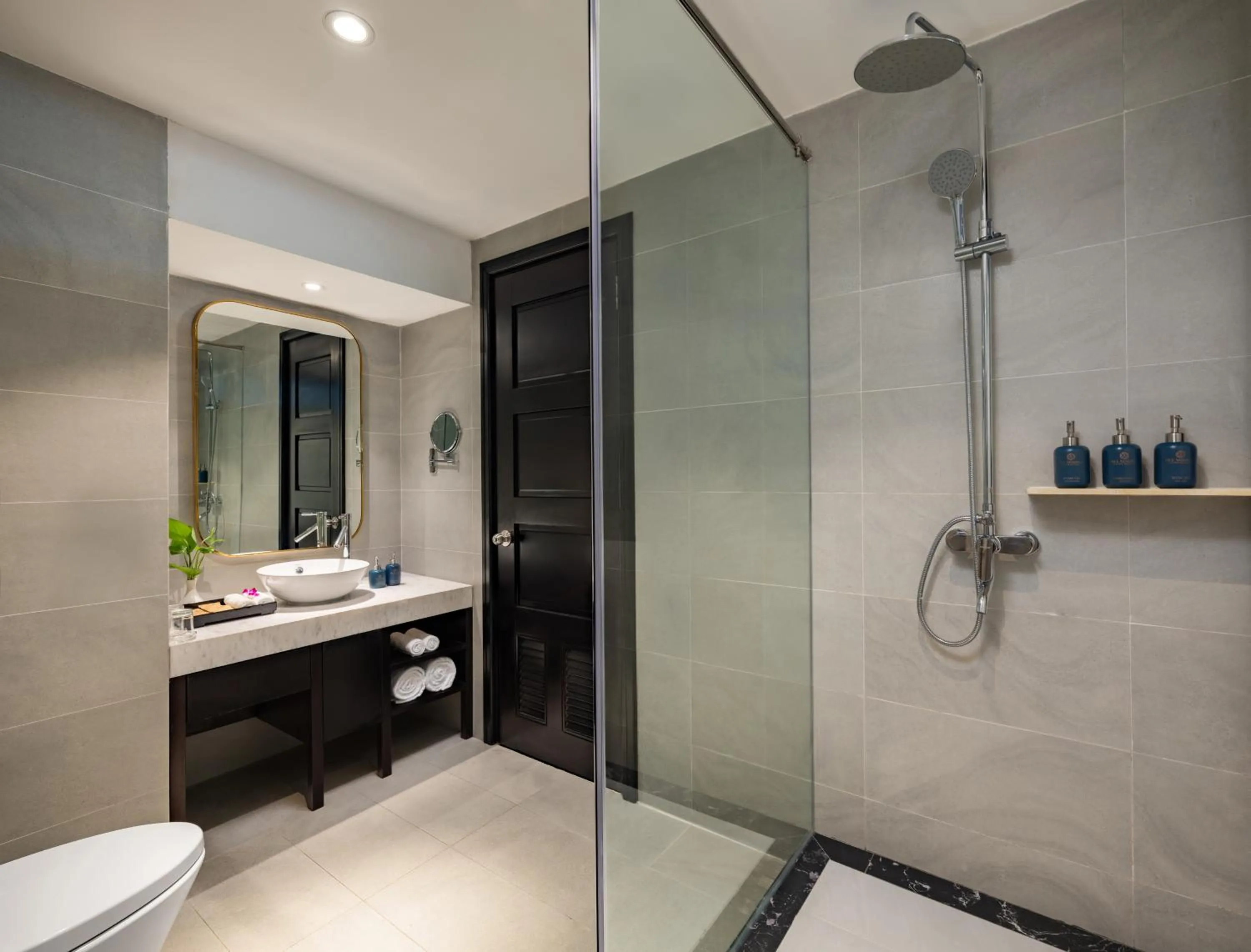 Shower in Bel Marina Hoi An Resort