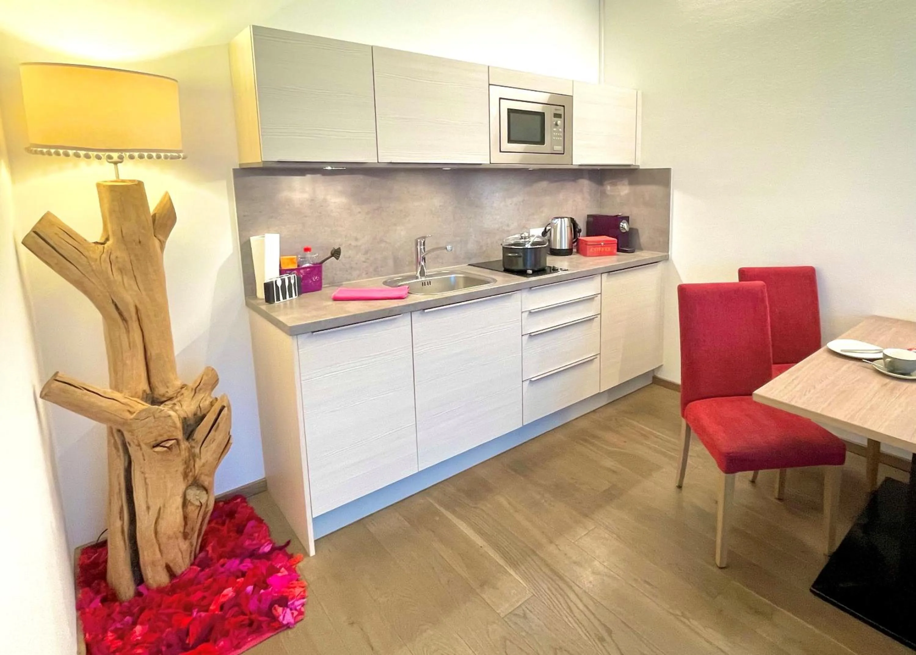 kitchen in Aparthotel Bergtraum