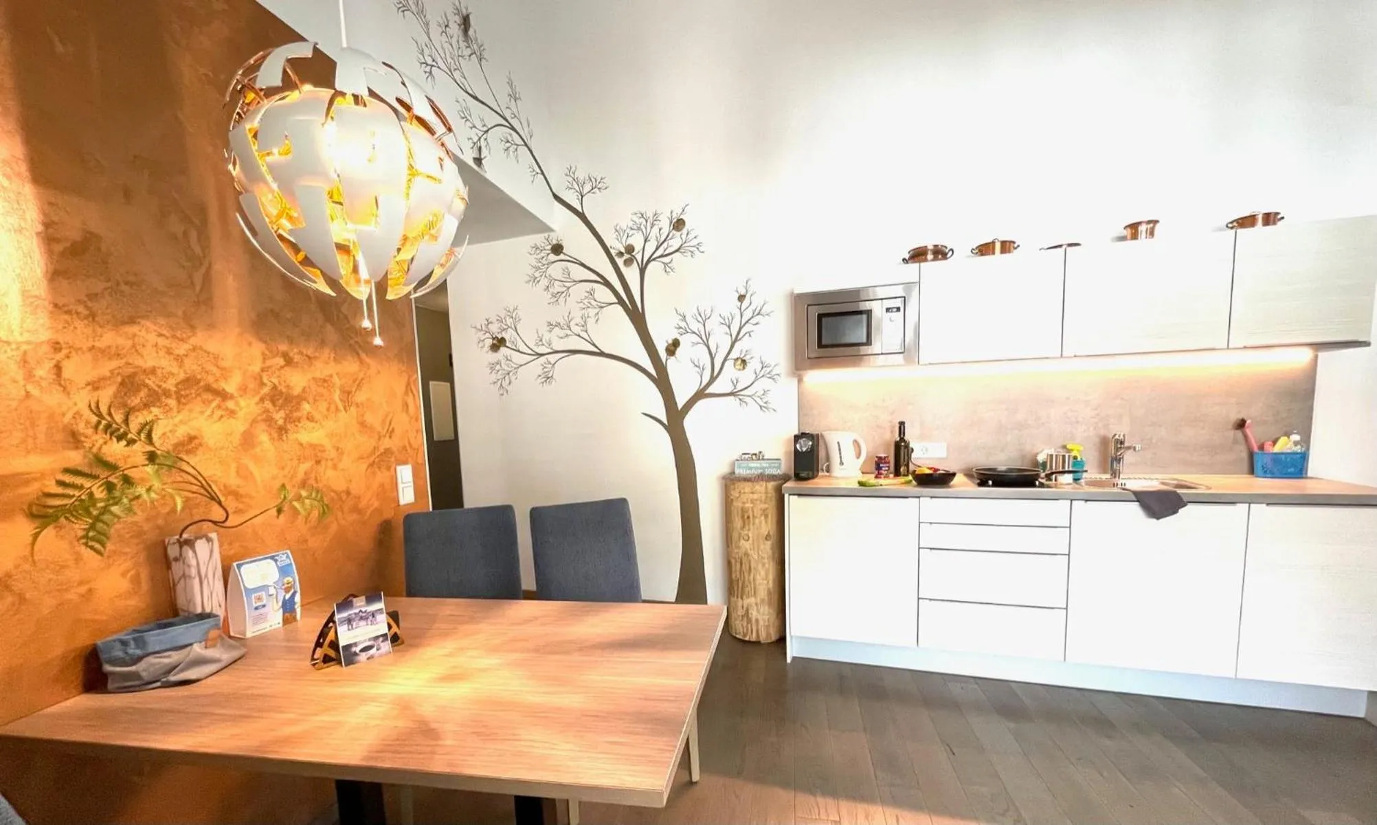 Kitchen or kitchenette in Aparthotel Bergtraum