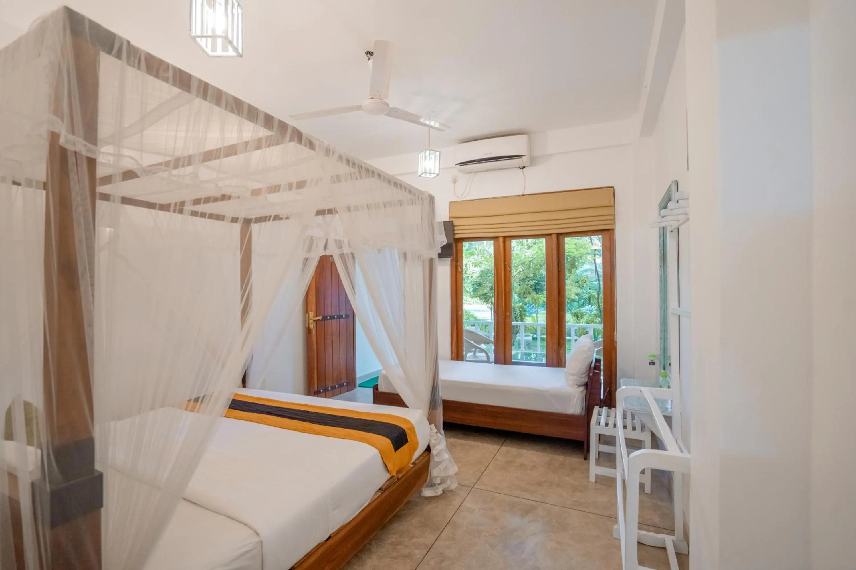 Bedroom, Bed in French Garden Kandy