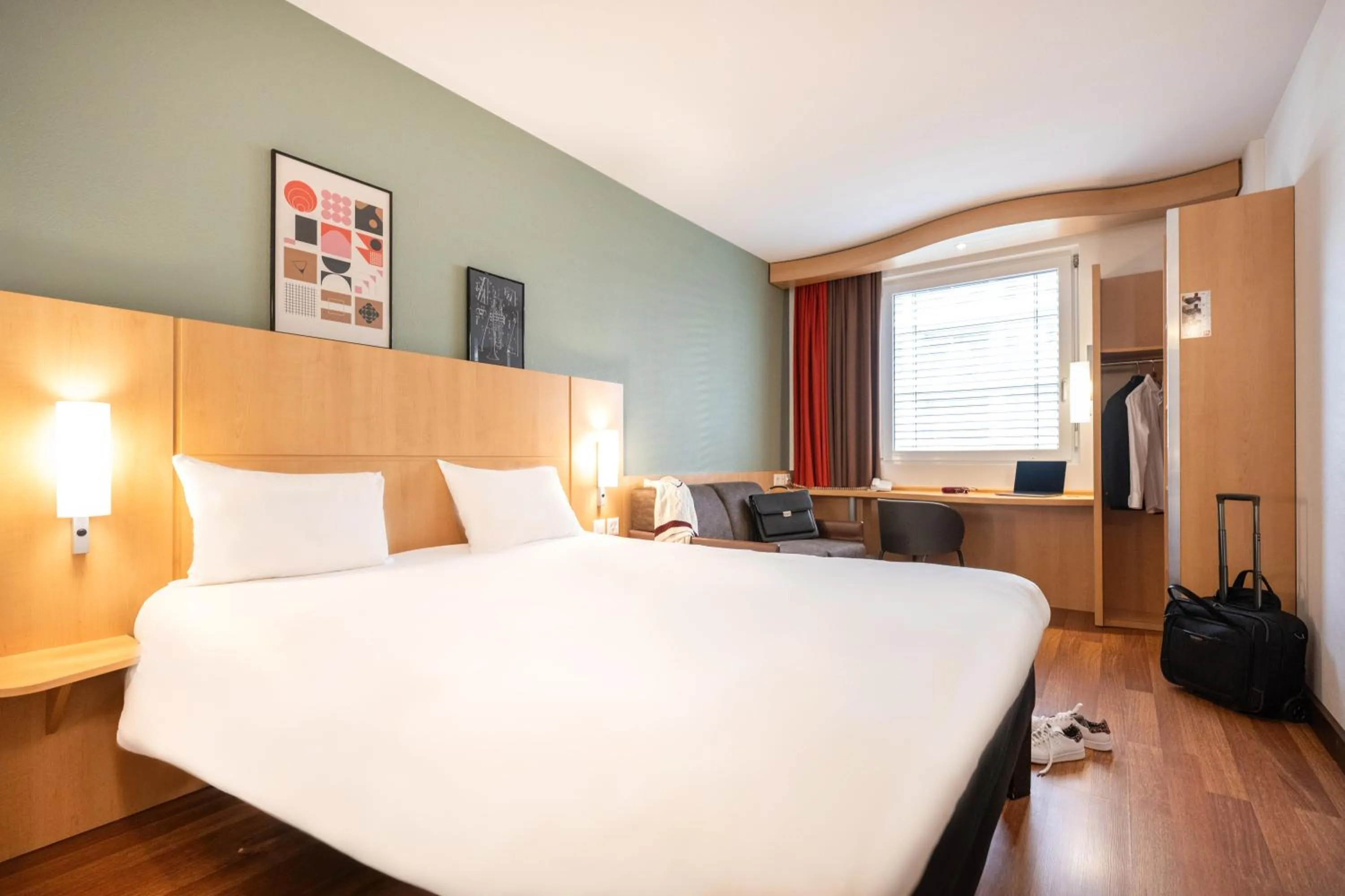 Bedroom, Bed in ibis Genève Centre Nations