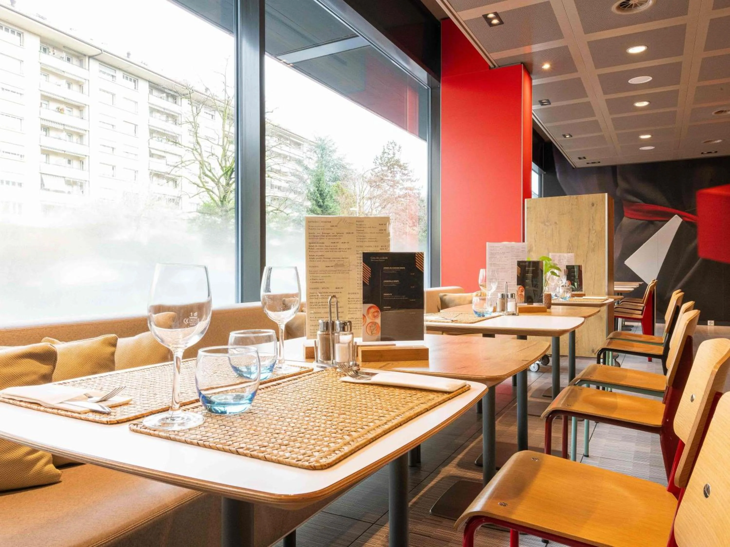 Property building in ibis Genève Centre Nations