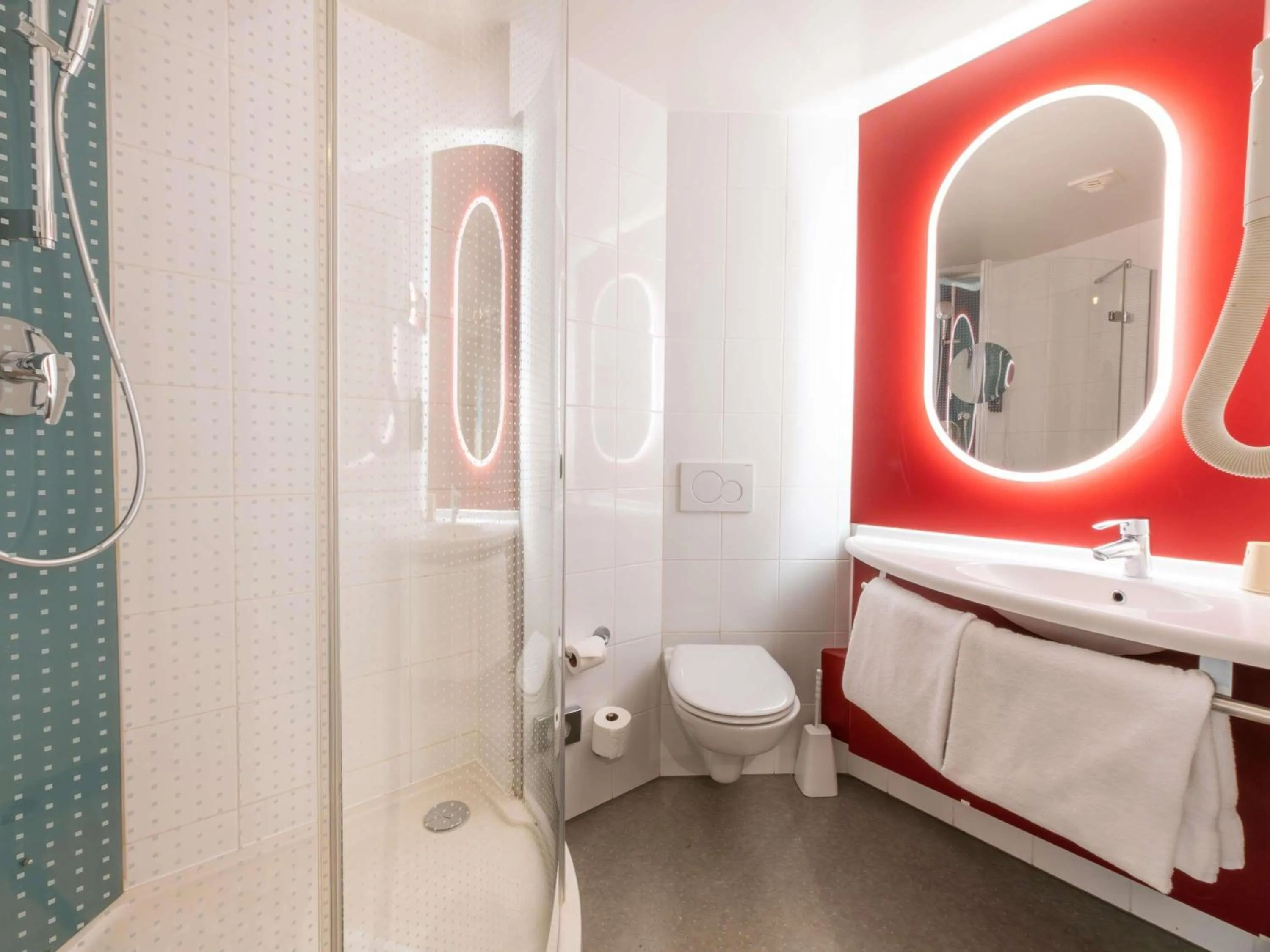 Bedroom, Bed in ibis Genève Centre Nations