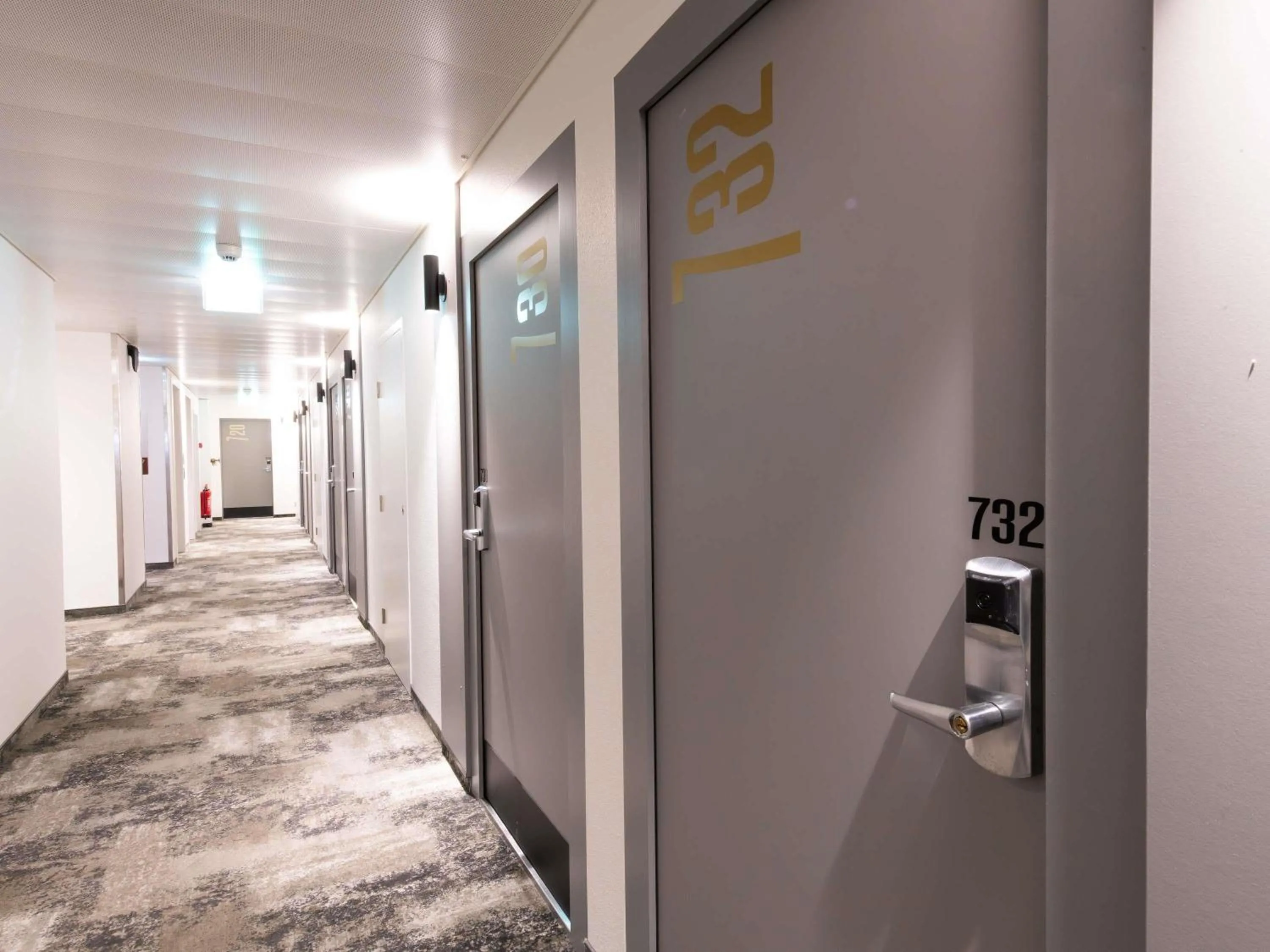 Property building in ibis Genève Centre Nations