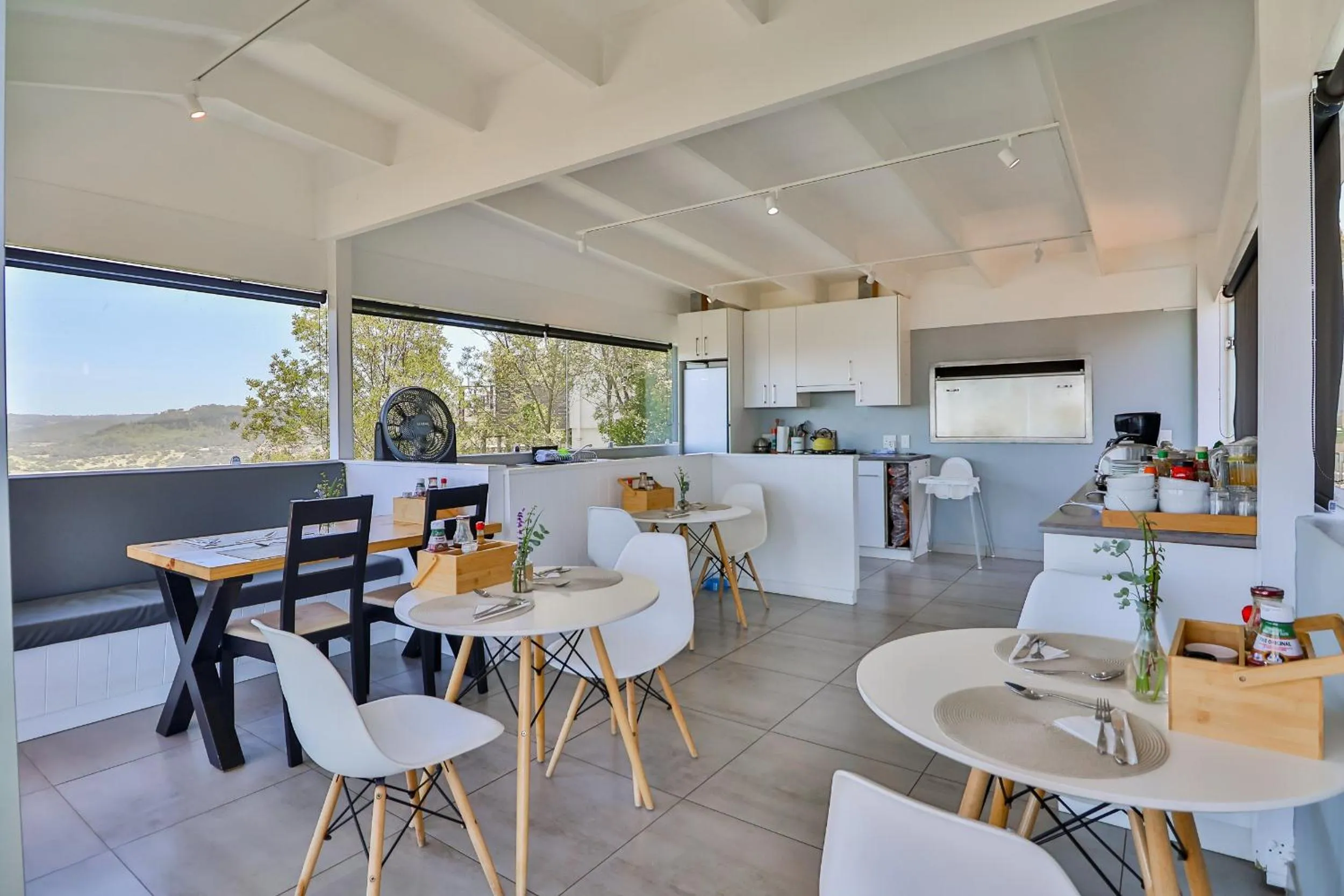 Kitchen or kitchenette in Belle Vue Ridge BnB,