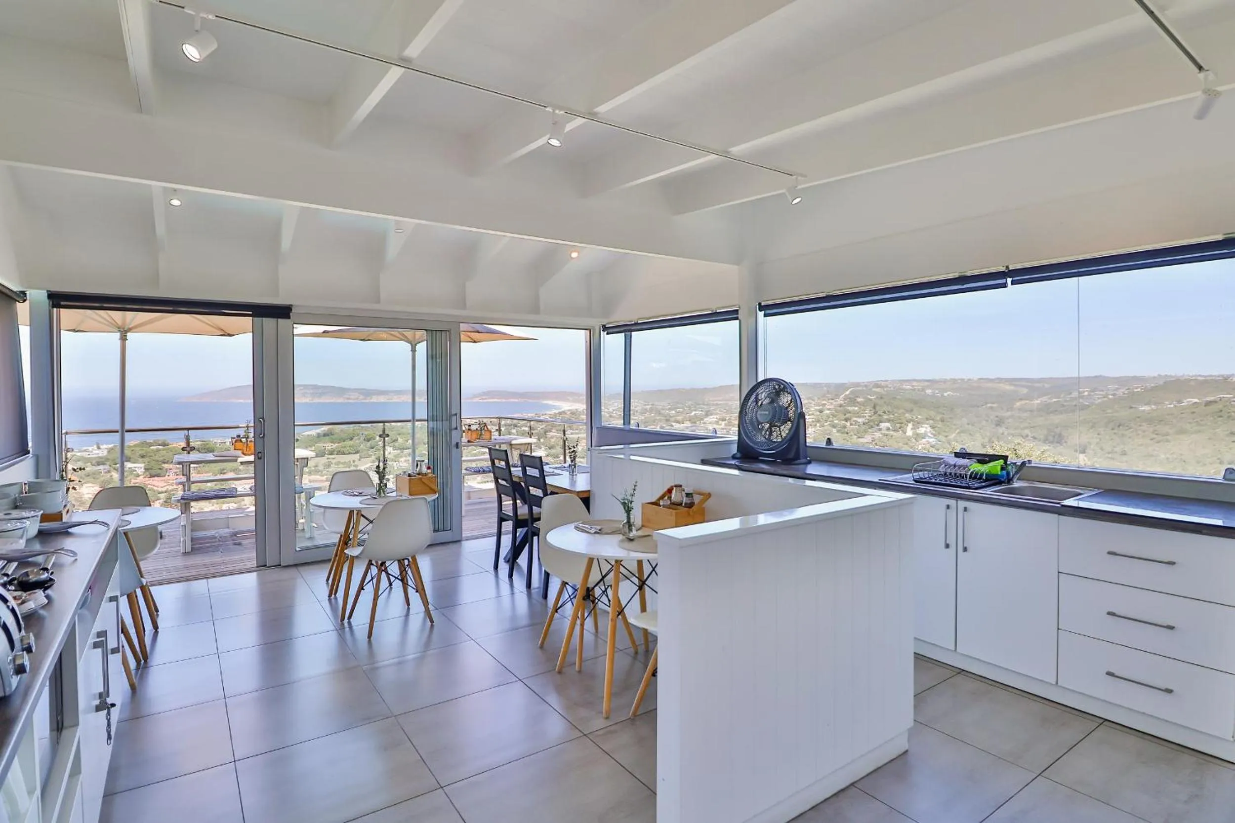 Kitchen or kitchenette in Belle Vue Ridge BnB,