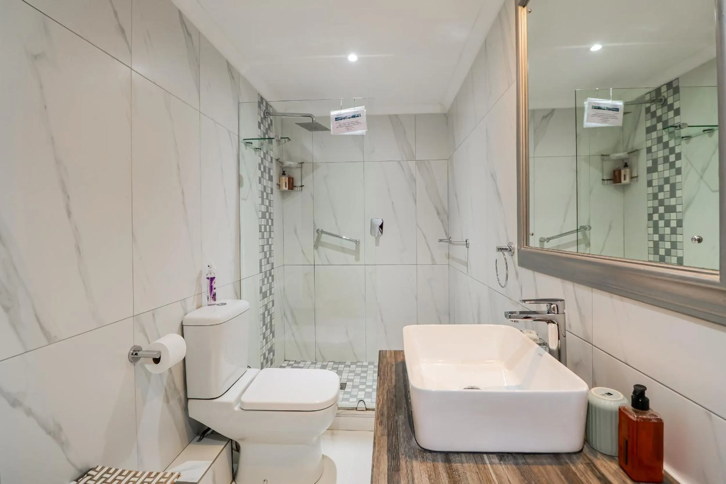 Shower in Belle Vue Ridge BnB,