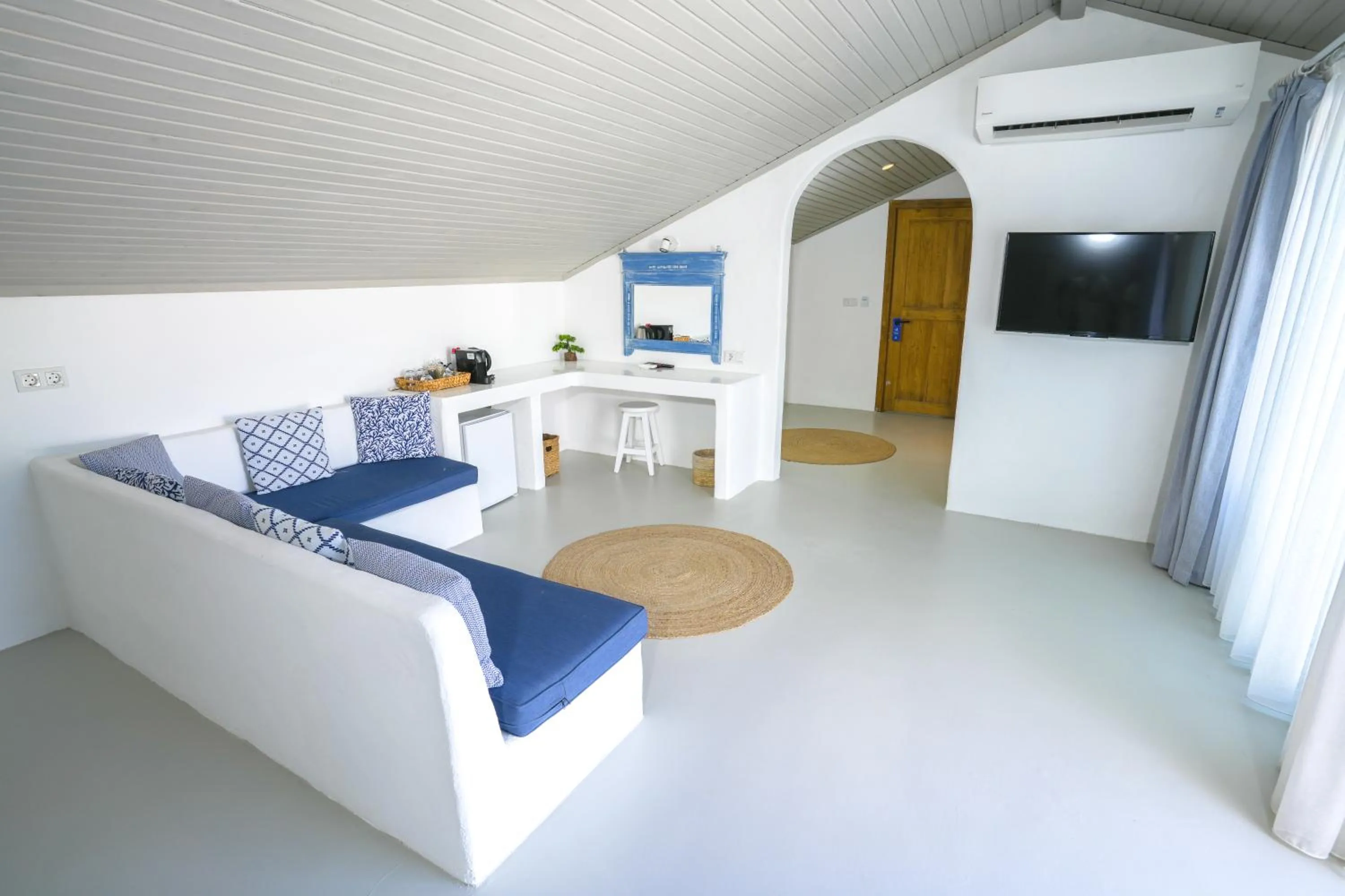 Photo of the whole room in Kassandra Boutique Hotel