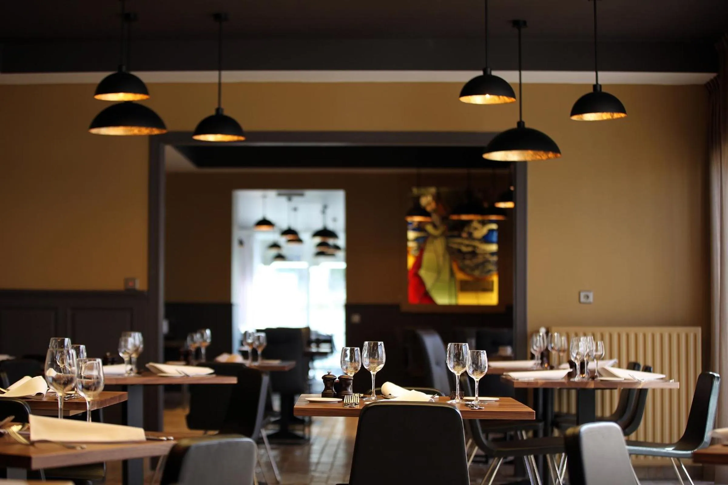 Restaurant/places to eat in Hotel Donny