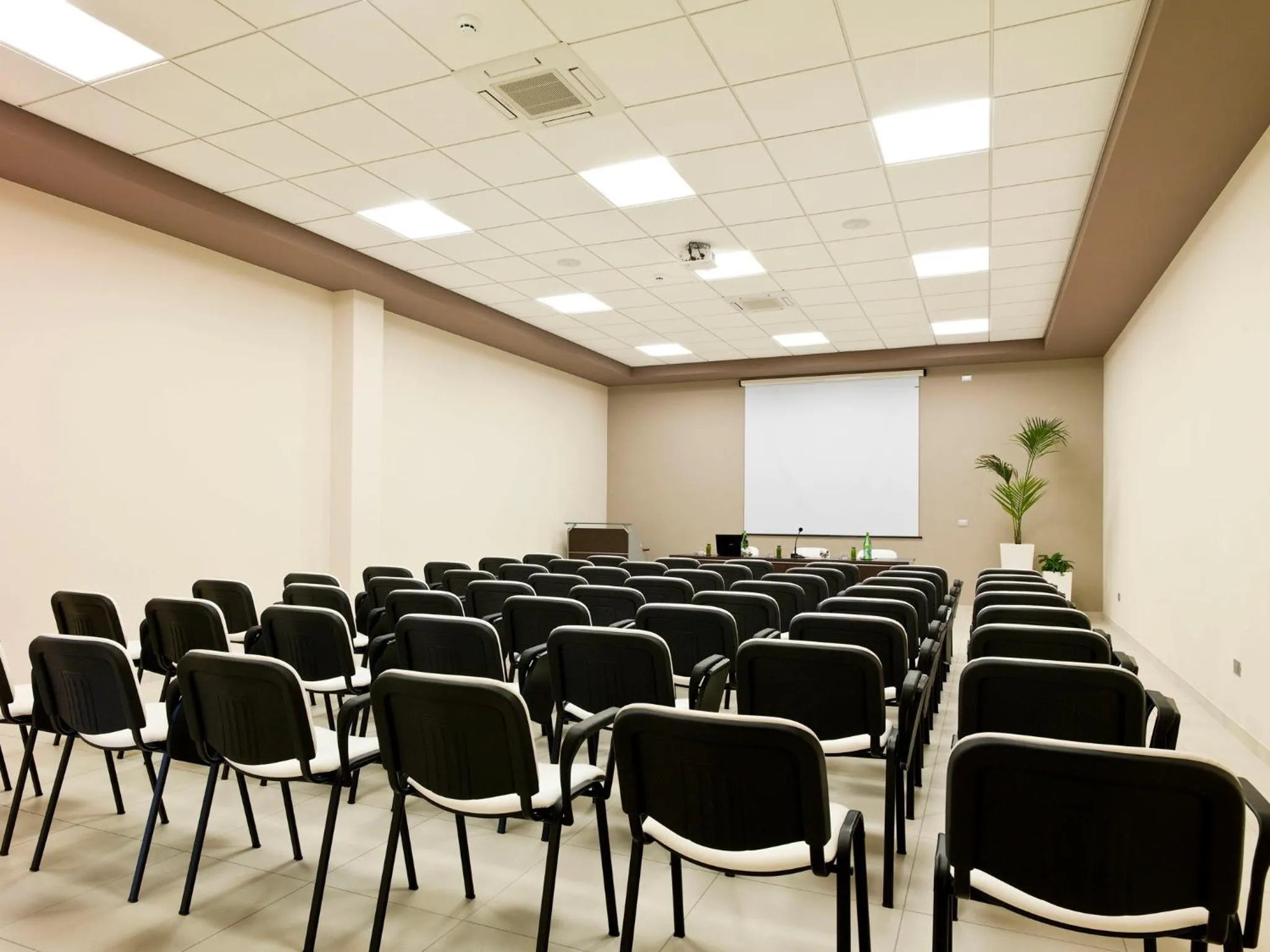 People in Il Castagneto Hotel