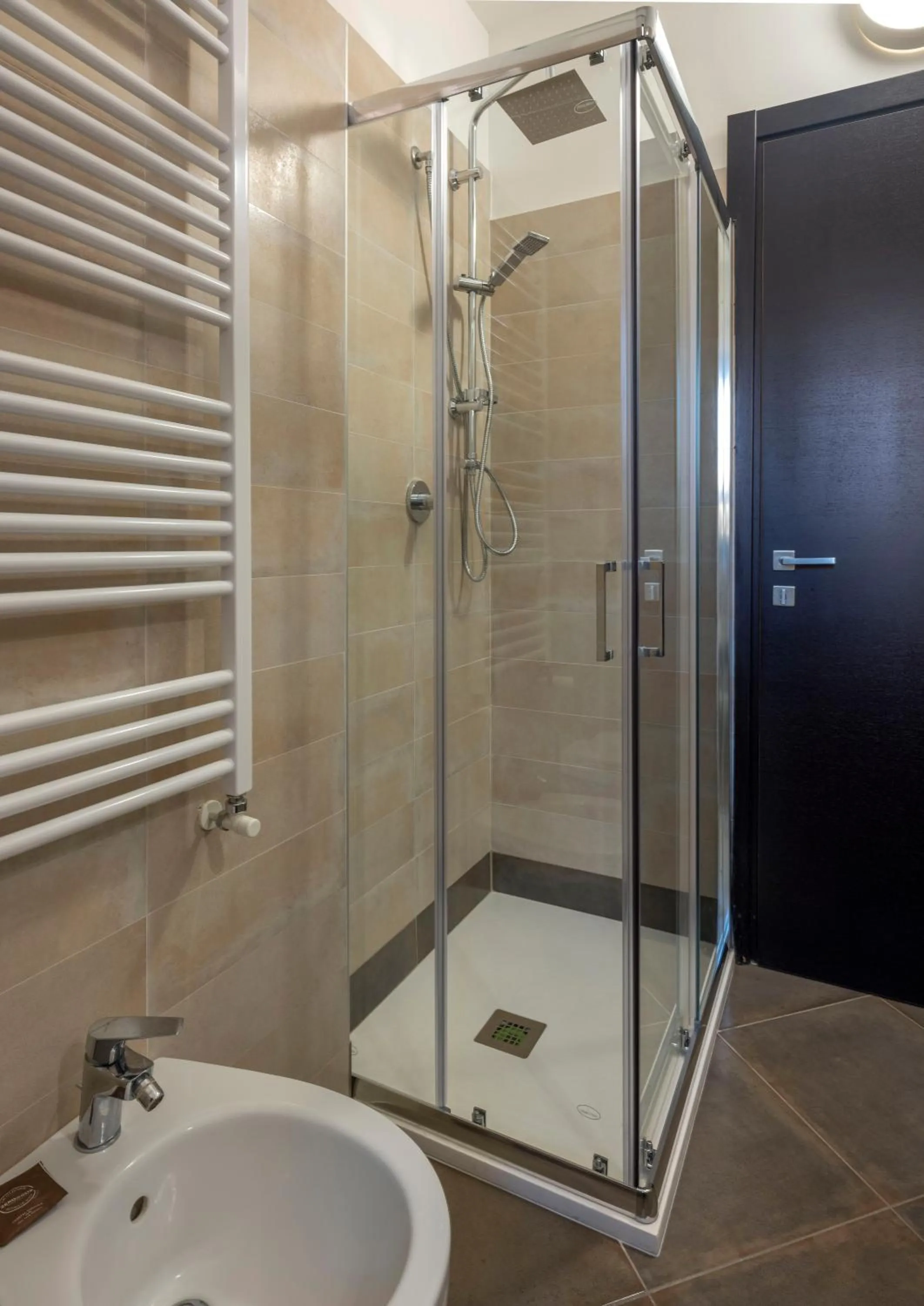 Shower in Il Castagneto Hotel