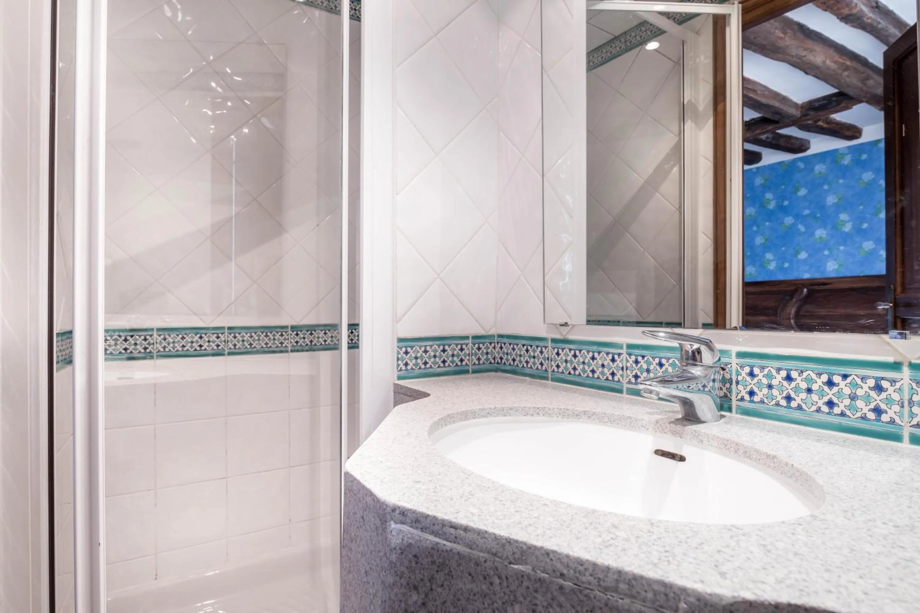 Bathroom in Hotel du Lys