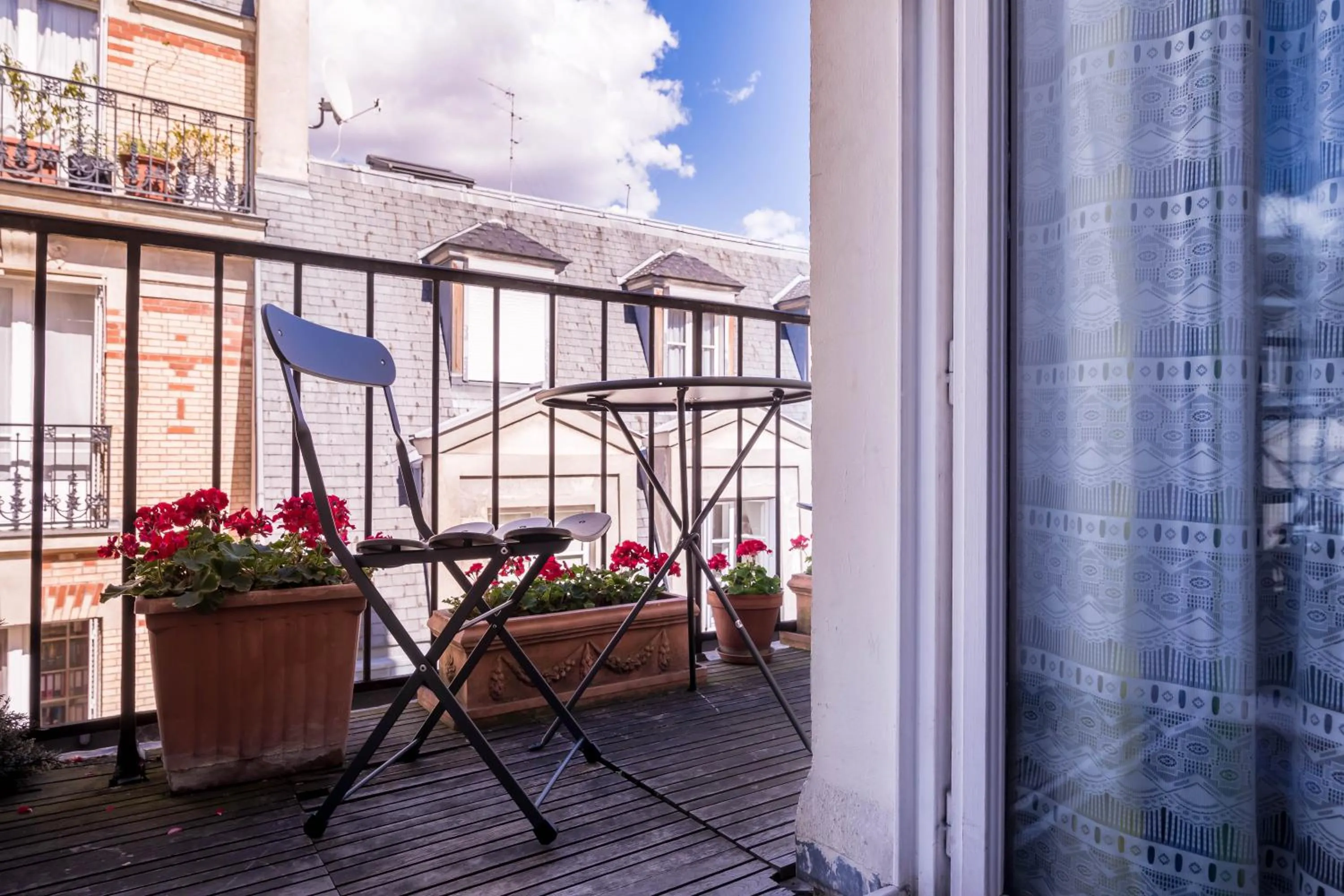 Bedroom in Hotel du Lys