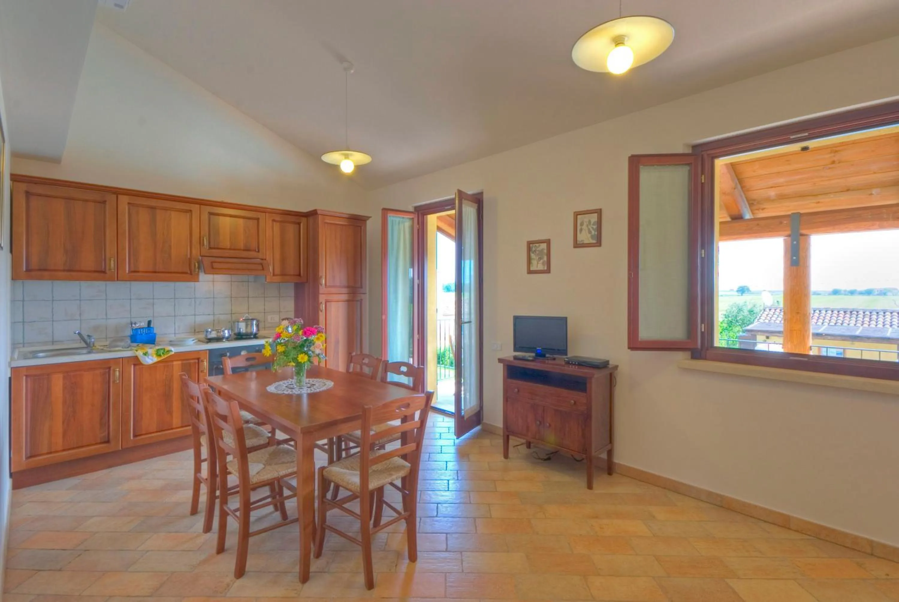 Dining area in Casale del Conero