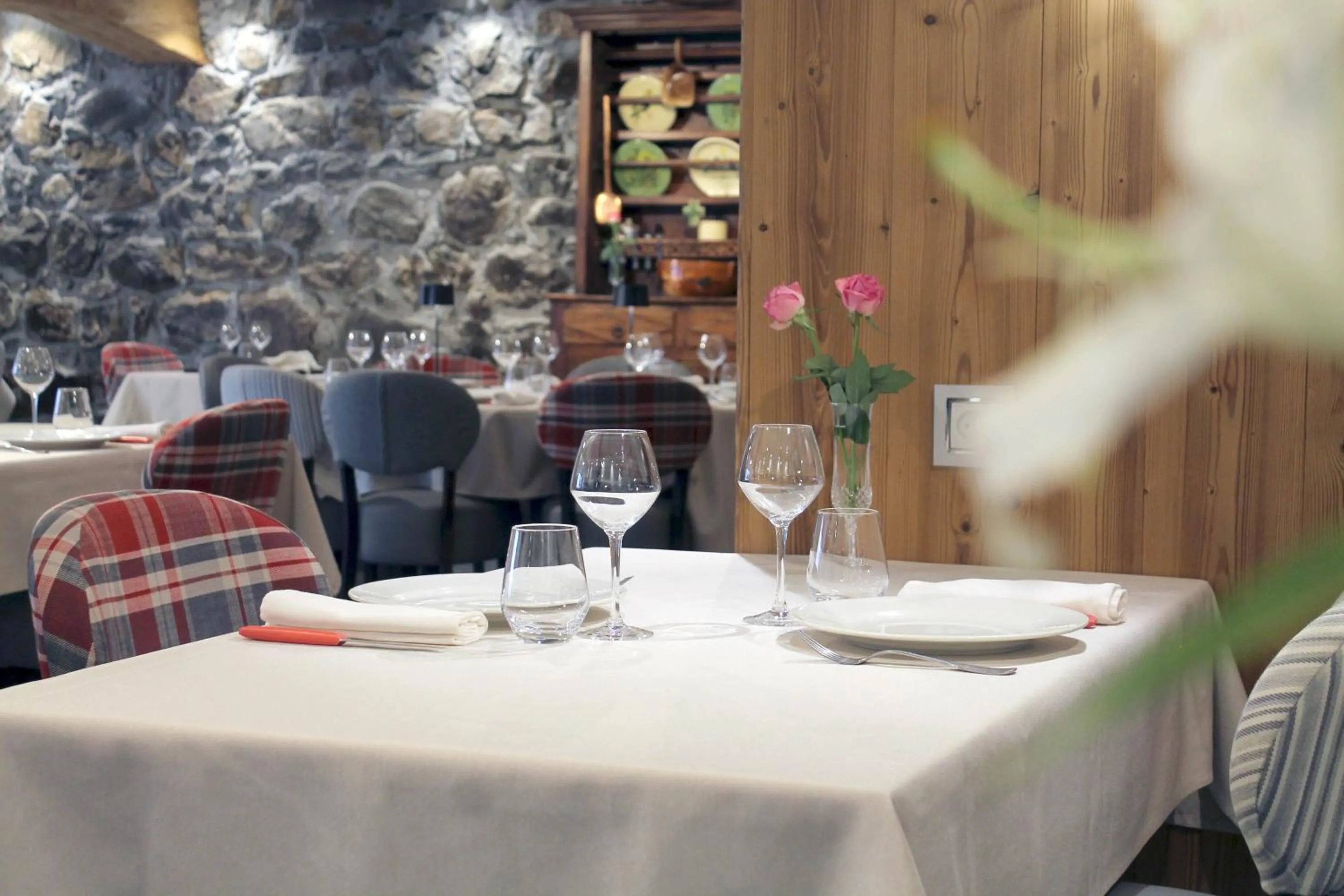 Restaurant/places to eat in Hôtel du Crêt Rond