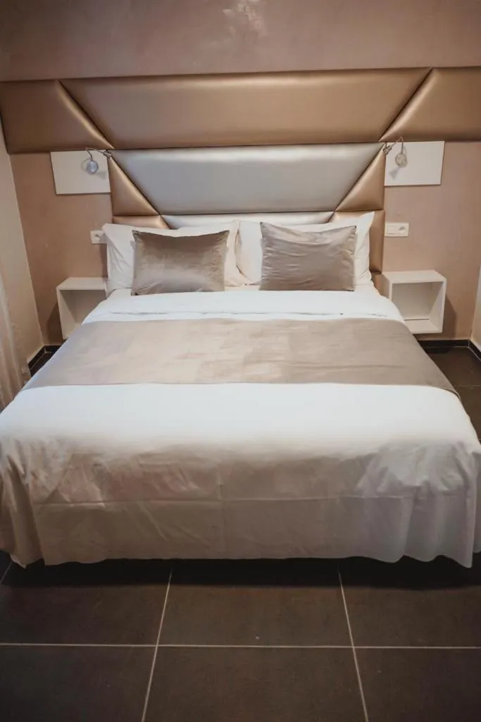 Activities, Bed in Hôtel onyx expo