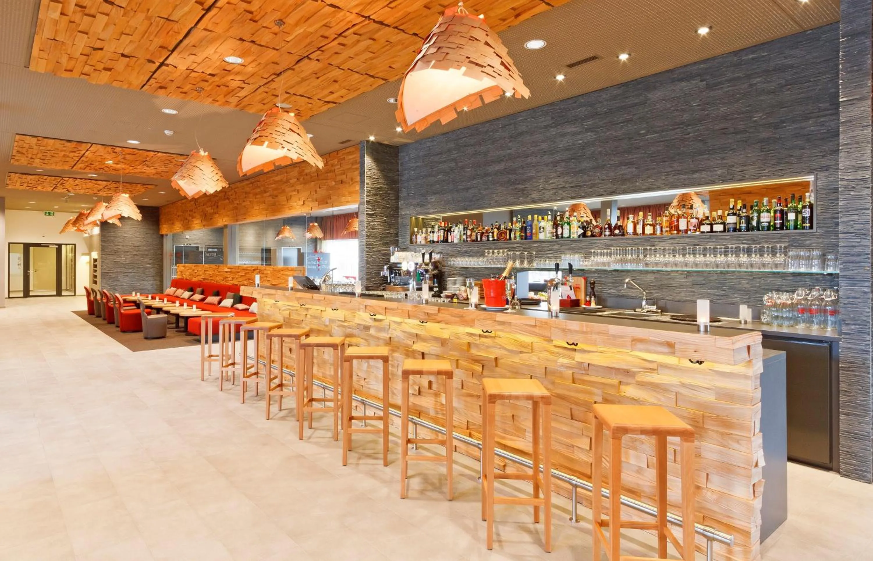 Lounge or bar in SwissEver Hotel Zug