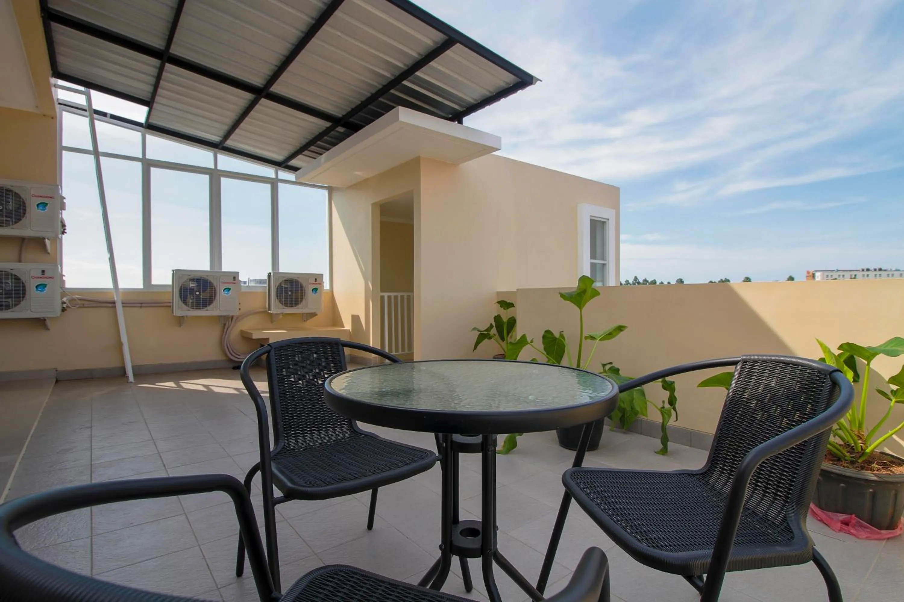 Balcony/Terrace in RedDoorz near Soekarno Hatta Airport