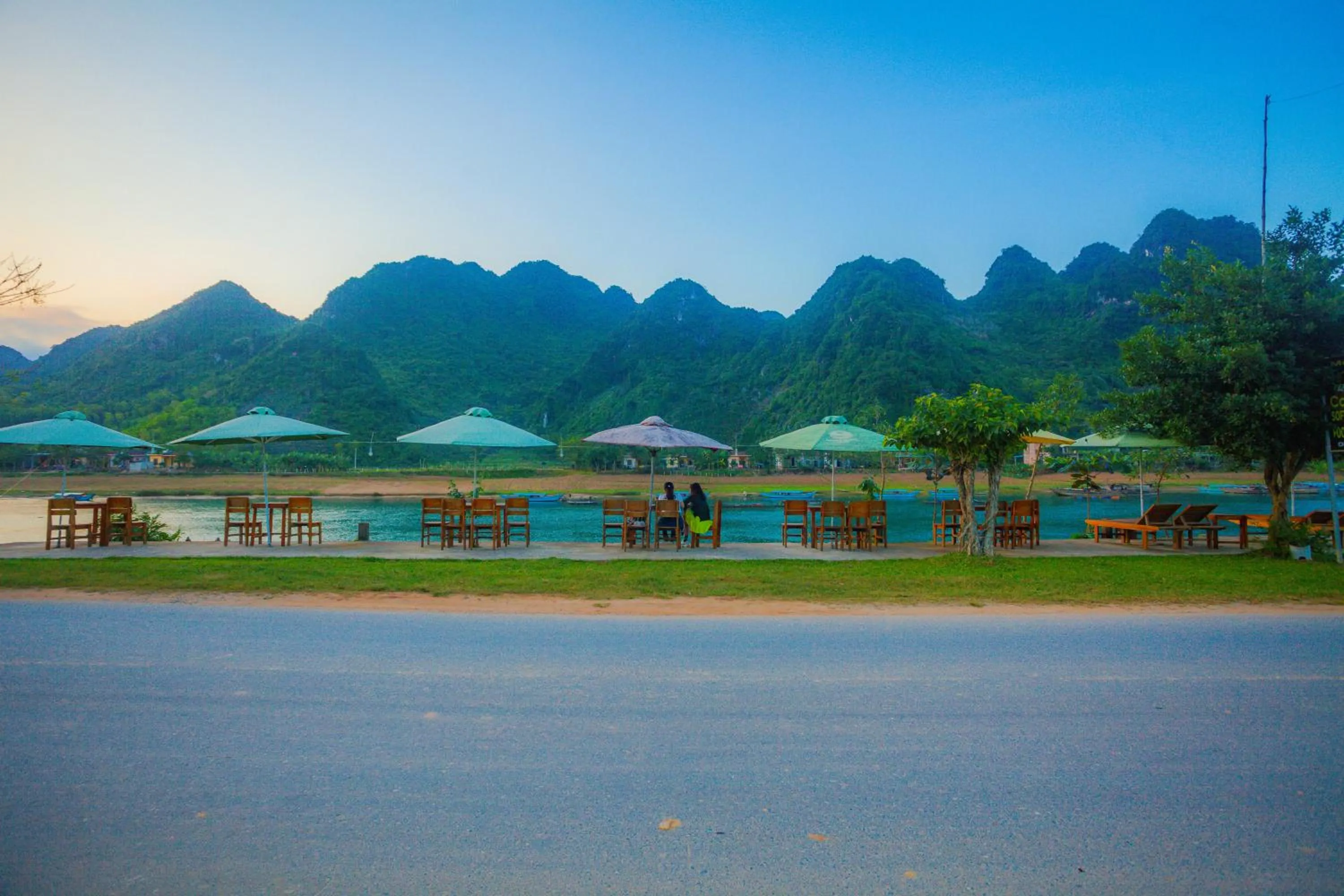 Mountain view in Lucky Homes