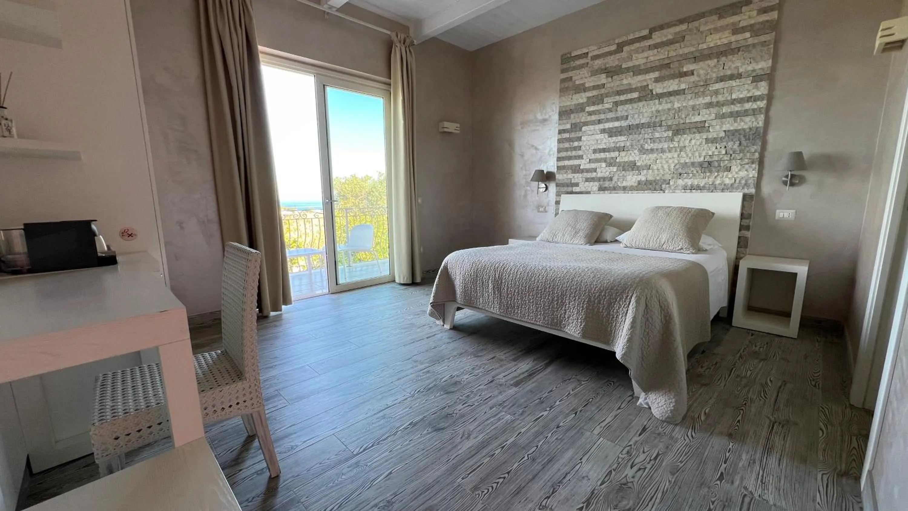 Photo of the whole room, Bed in Borgo di Santa Barbara